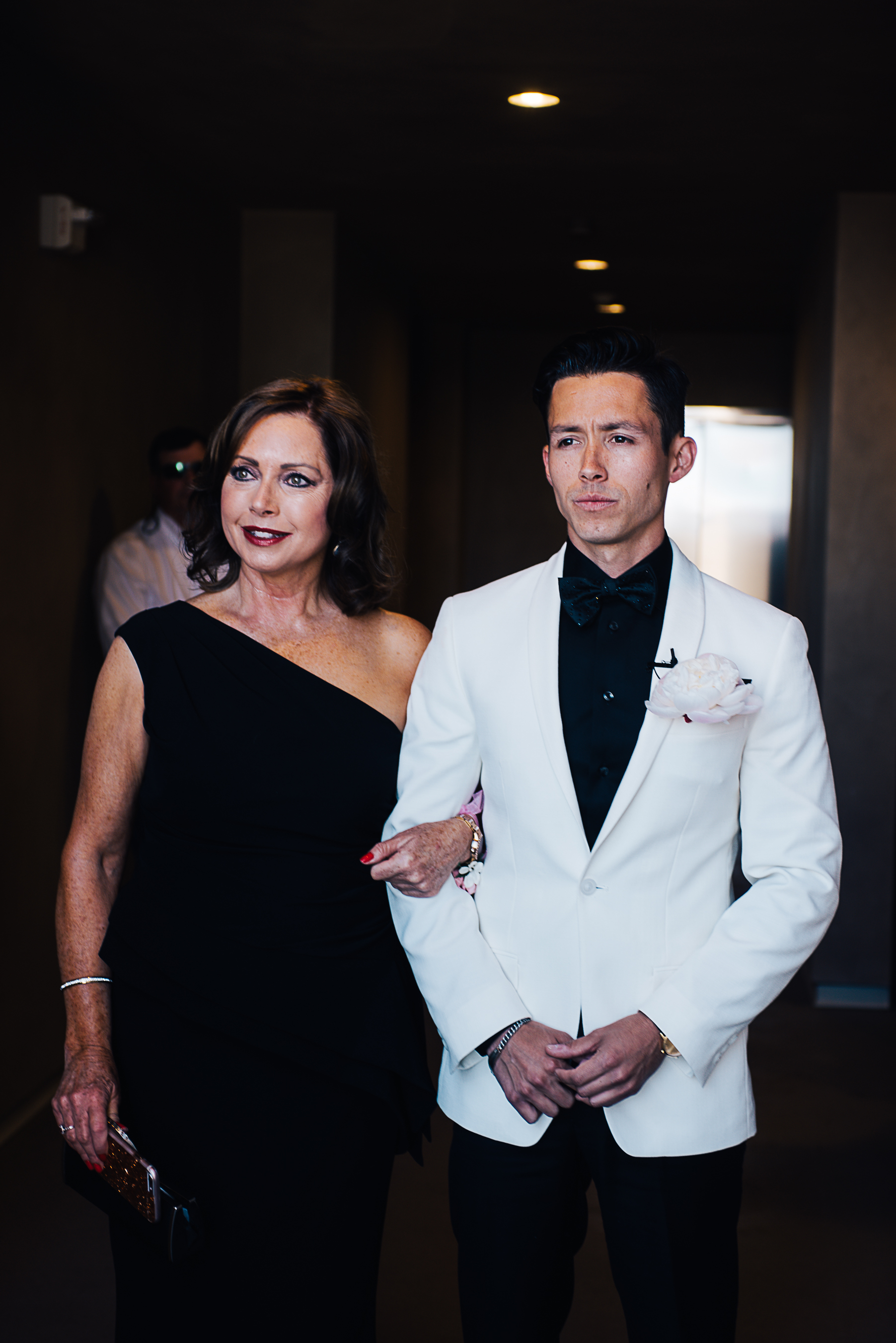 las vegas cosmopolitan wedding, las Vegas wedding, las vegas elopement, vegas wedding, vera wang wedding dress, handsome groom, beautiful bride, las vegas wedding photography, wedding inspiration, 1,000 roses, roses, simple wedding, classic wedding, vintage wedding, wedding photographer, ashley marie myers