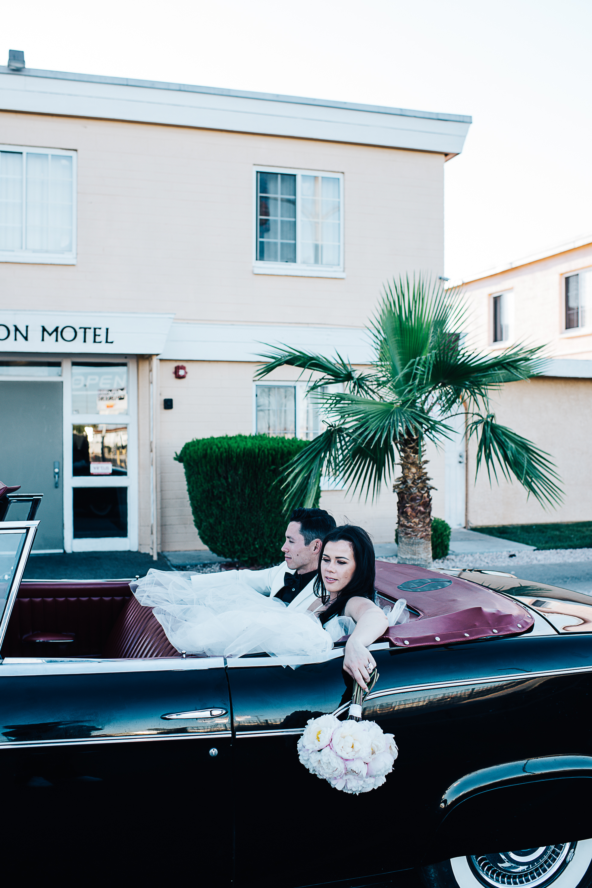 las vegas cosmopolitan wedding, las Vegas wedding, las vegas elopement, vegas wedding, vera wang wedding dress, handsome groom, beautiful bride, las vegas wedding photography, wedding inspiration, 1,000 roses, roses, simple wedding, classic wedding, vintage wedding, wedding photographer, ashley marie myers