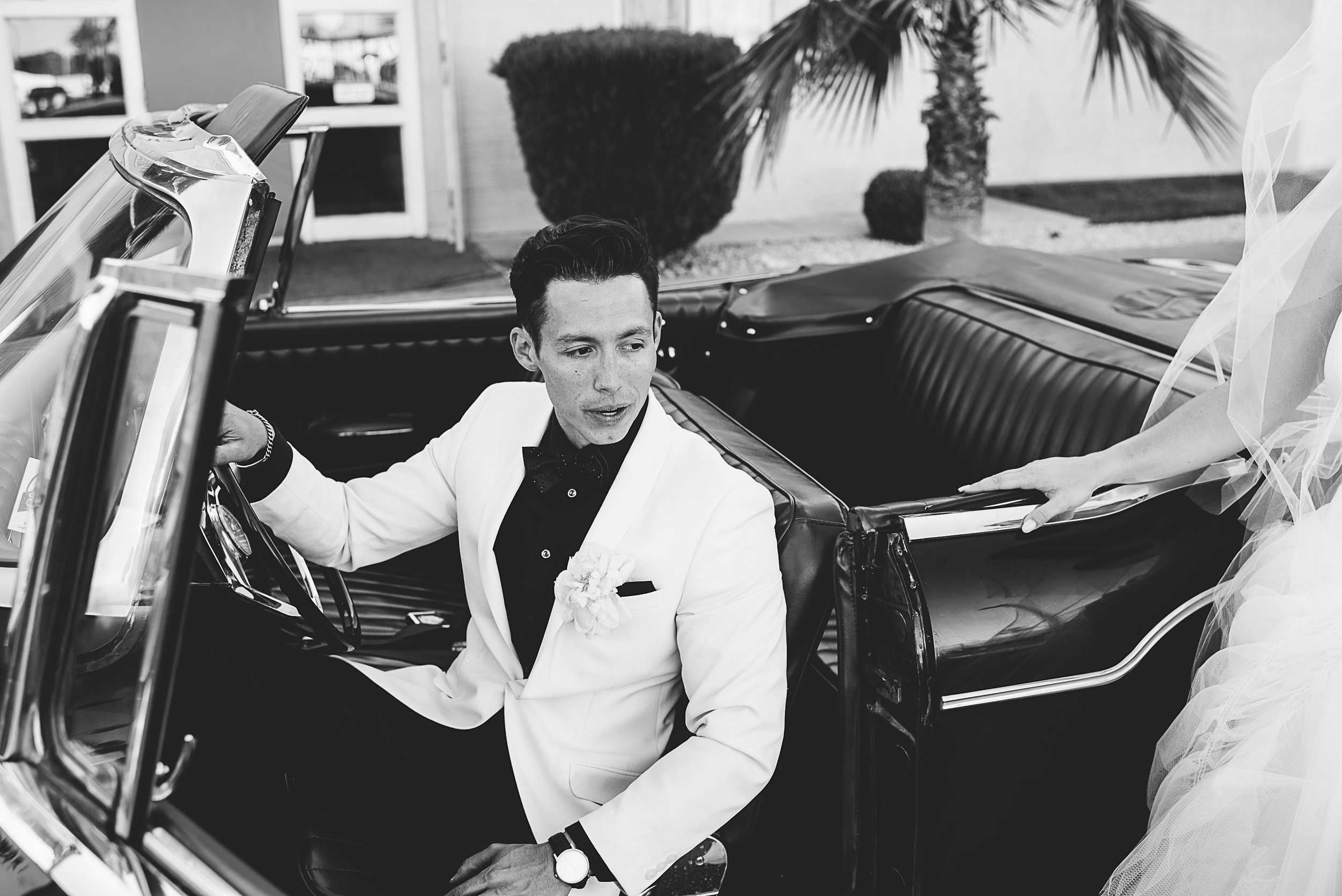 las vegas cosmopolitan wedding, las Vegas wedding, las vegas elopement, vegas wedding, vera wang wedding dress, handsome groom, beautiful bride, las vegas wedding photography, wedding inspiration, 1,000 roses, roses, simple wedding, classic wedding, vintage wedding, wedding photographer, ashley marie myers