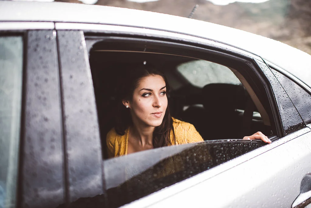 las vegas elopement, flora pop elopement, rainy day wedding, wedding, rainy day, wedding inspiration, desert elopement, lithuanian bride, military groom, las vegas elopement, 