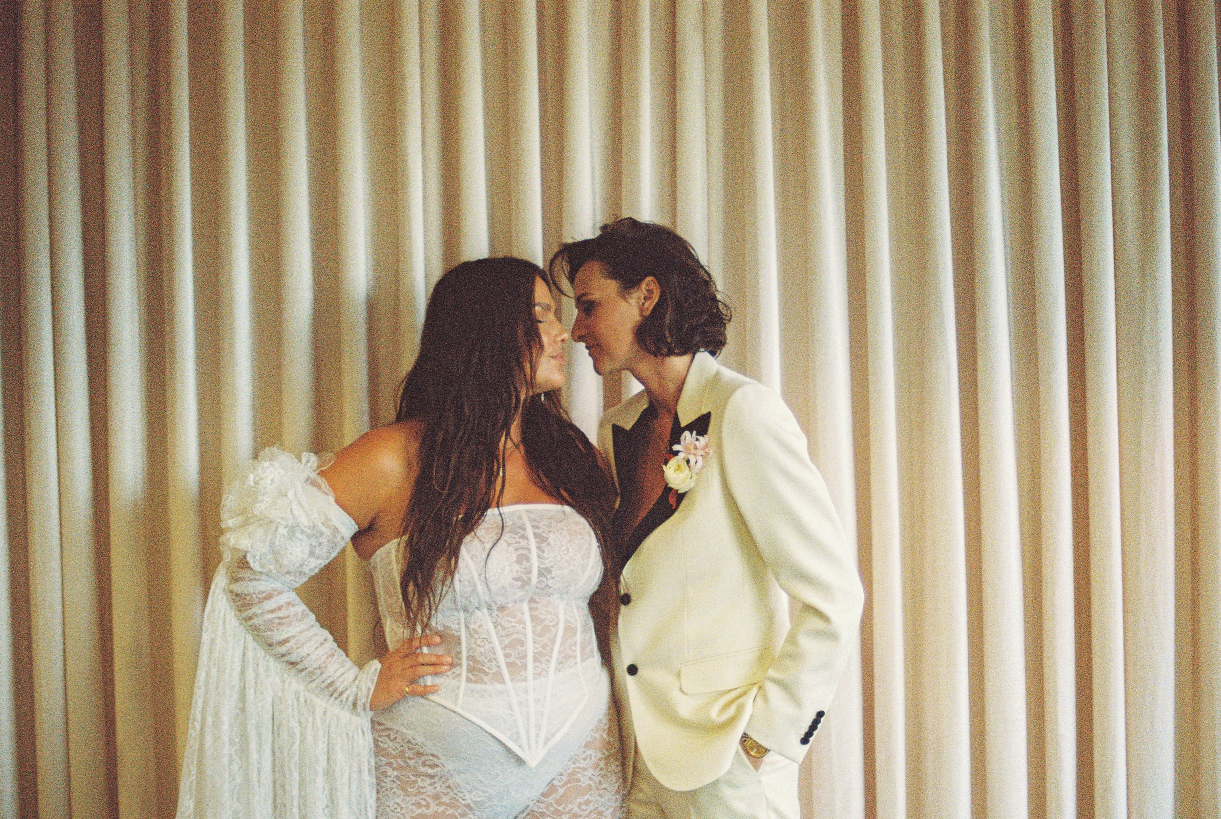 35mm elopement sure thing chapel candice huffine and shelly sparks ashley marie myers film photographer las vegas-249.jpg