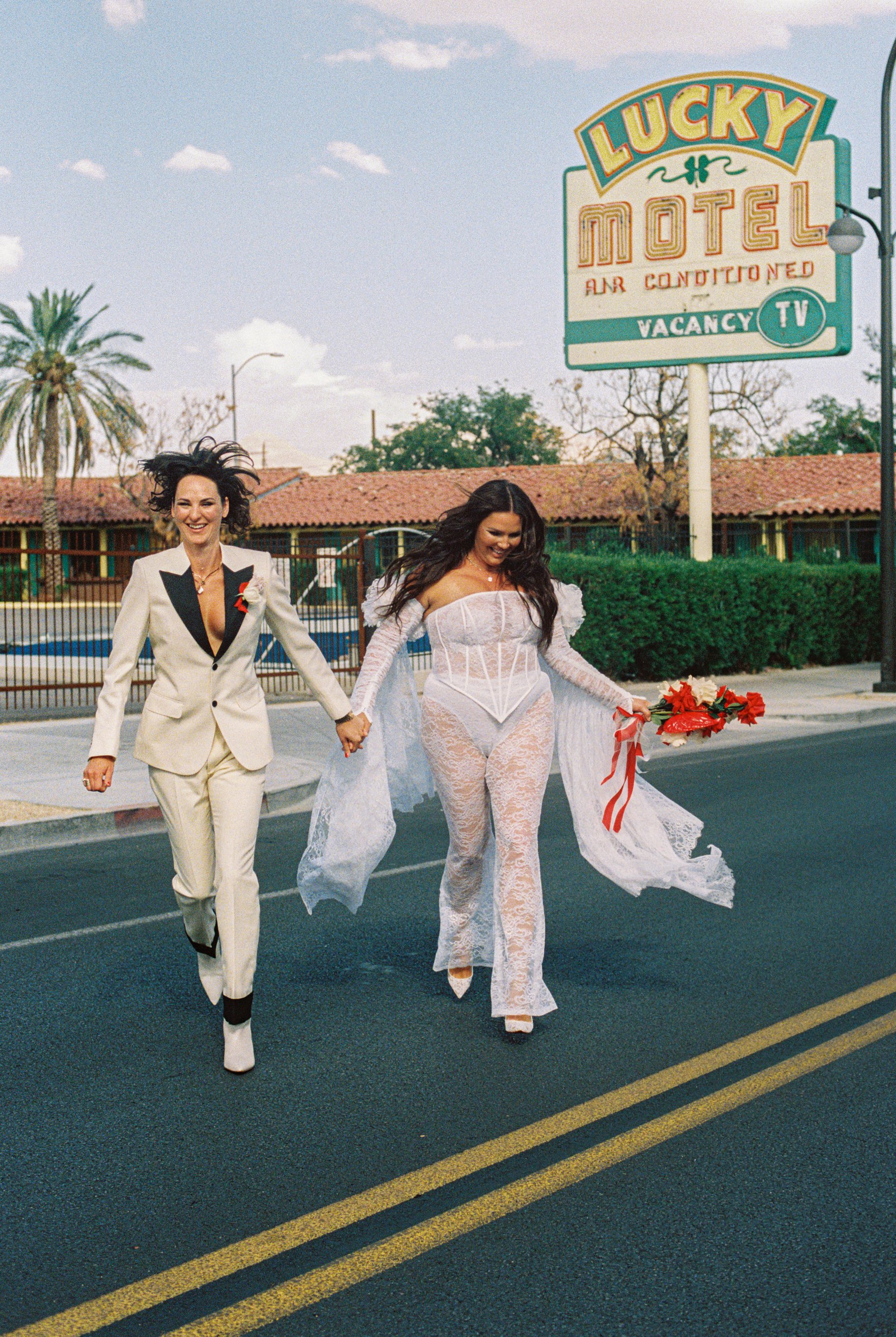 35mm elopement sure thing chapel candice huffine and shelly sparks ashley marie myers film photographer las vegas-287.jpg