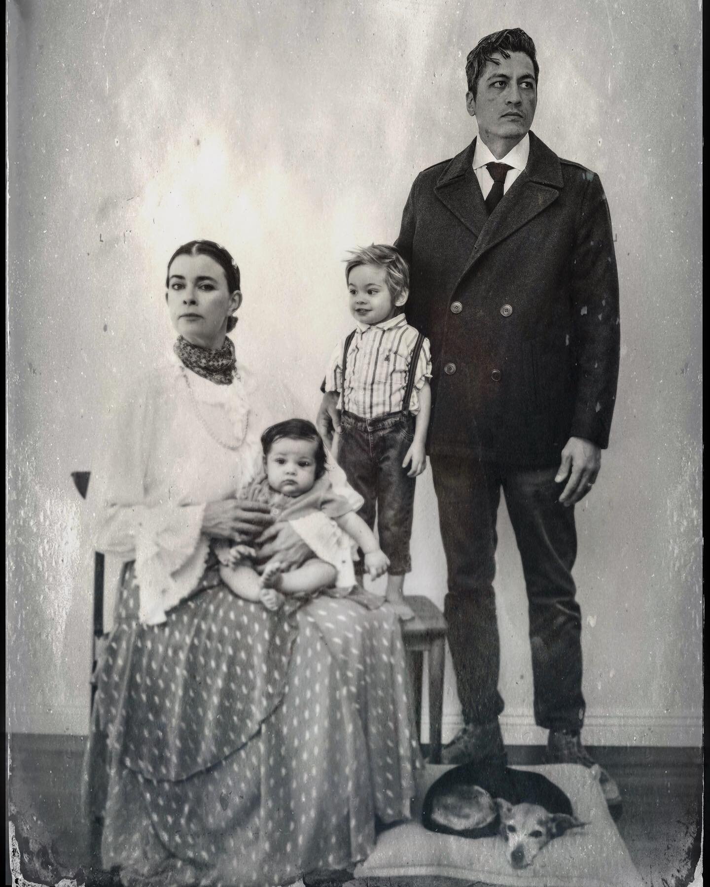 Hi from The Paul Family circa 1893. 
💀 🎃 👻 🕷️ 🕯️ 👁️🔮⚰️
We love everything vintage, period piece novels, black and white films, mid century furniture, I can stare at family photos all day, we use Tin Type for major periods in our lives. We love