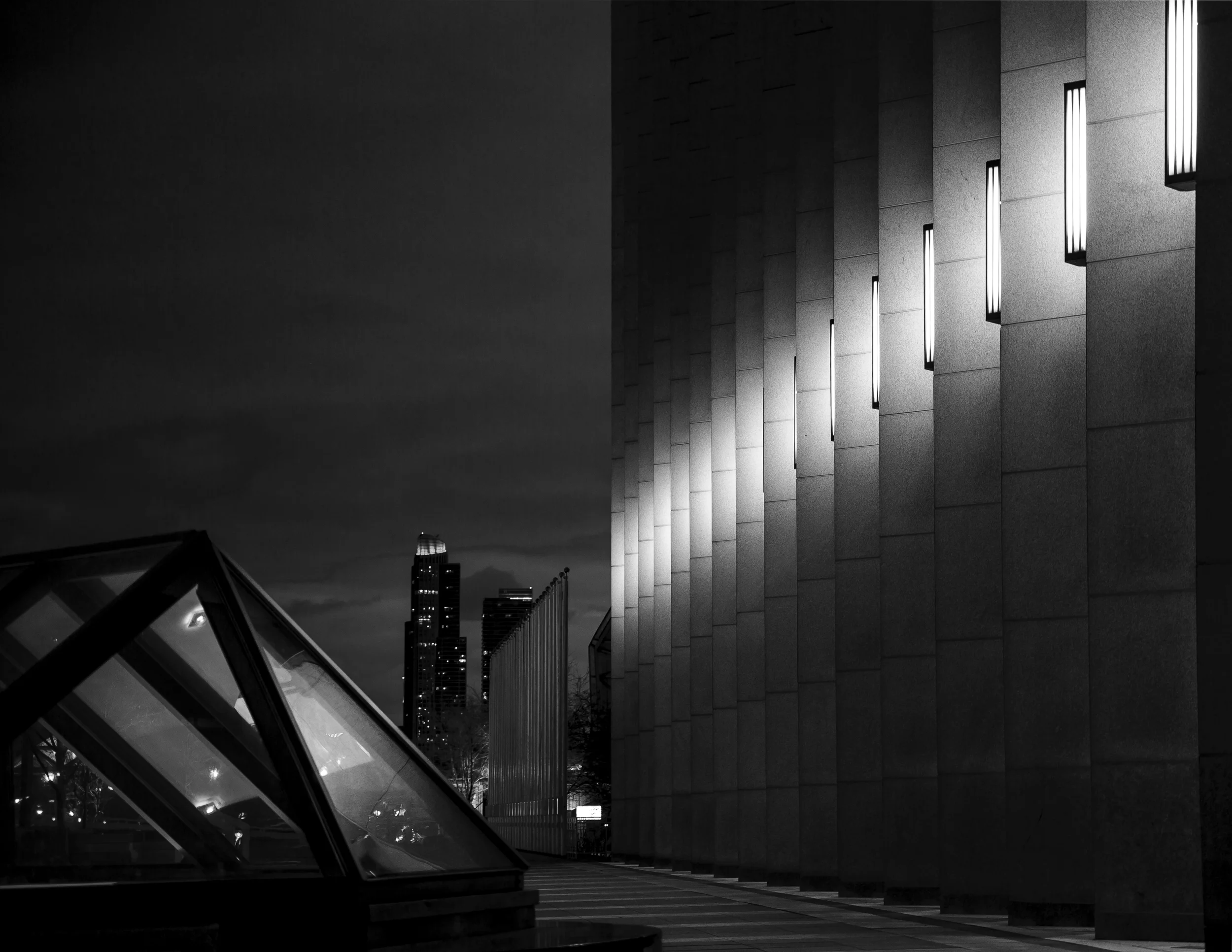 3E8B2029_bw.jpg
