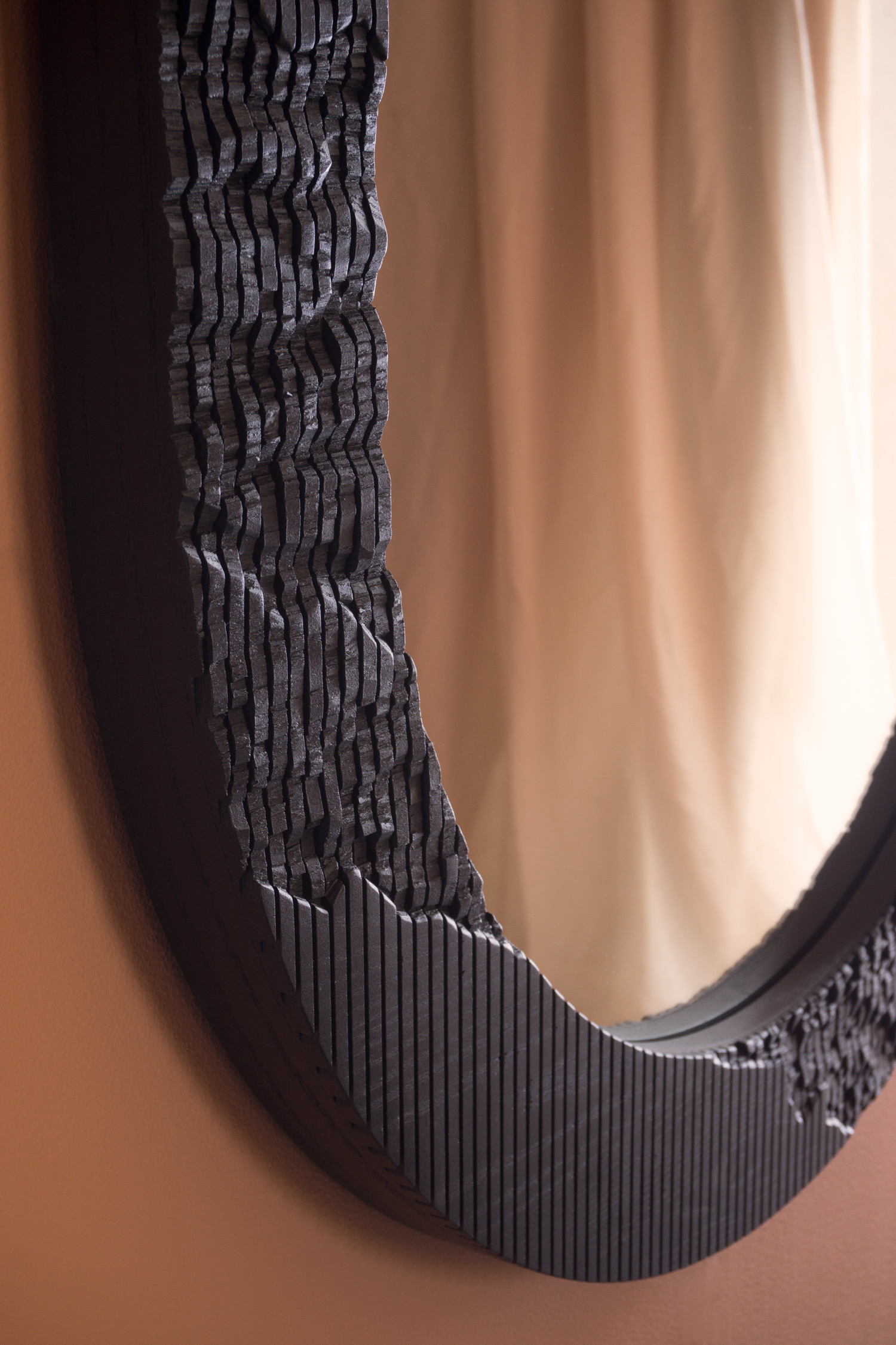 Shale_mirror_detailWEB.jpg