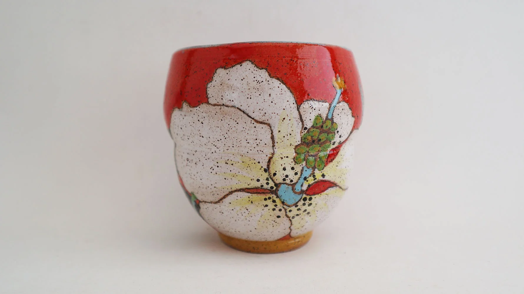 Flowers and Pigment Tea Bowl (red)