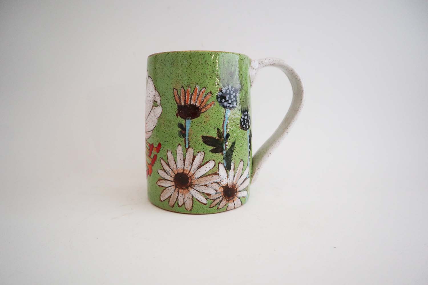 Flowers and Pigment Mug (green/white handle)