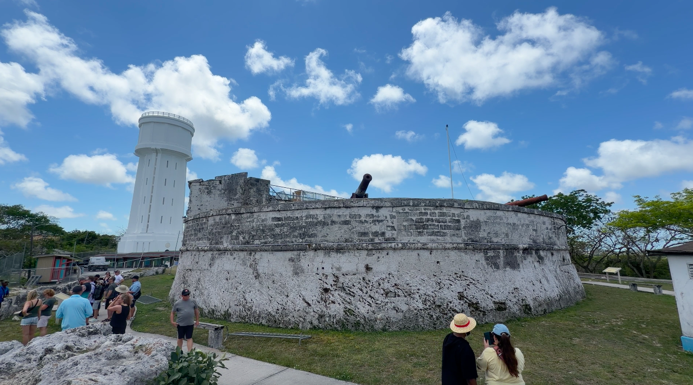 fort fincastle with the water tower in the background
