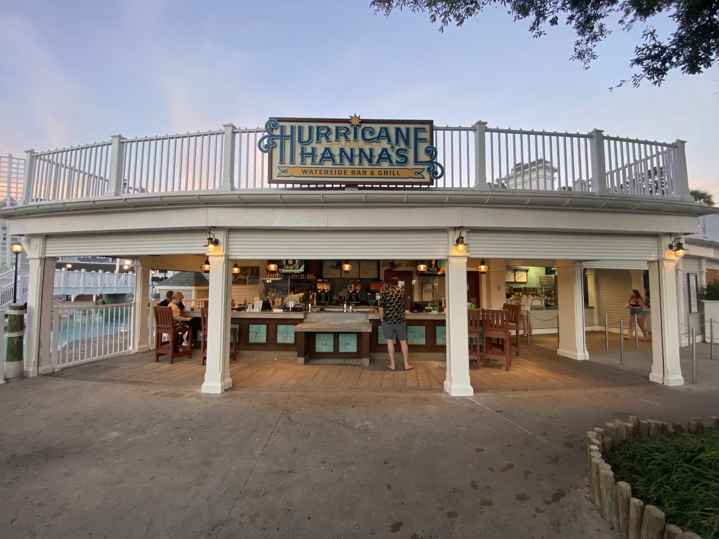    Hurricane Hanna’s Waterside Bar and Grill (Bar Service). Known for frosty beverages and beautiful bay views at this not-so-blustery walk-up bar.   