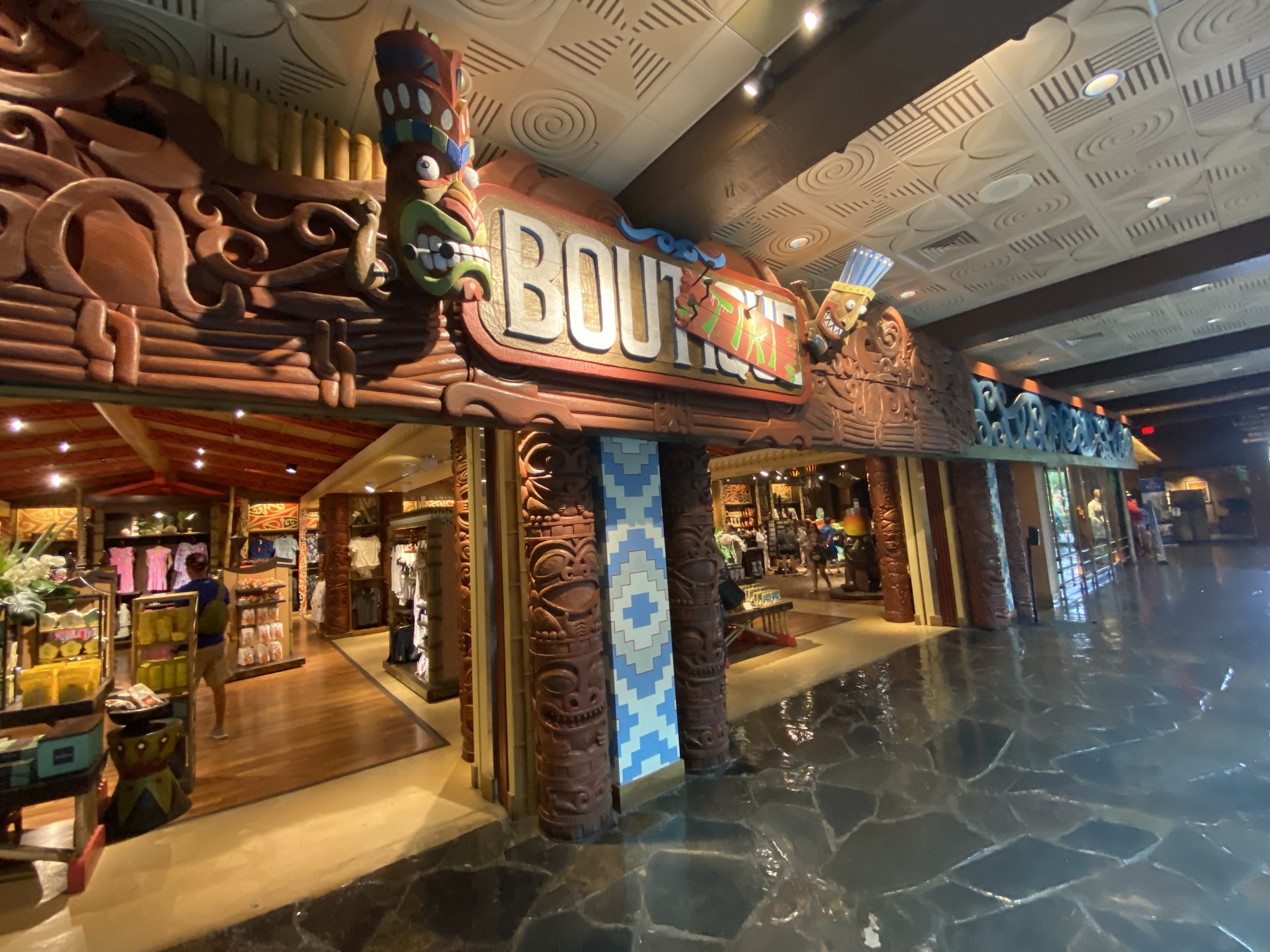  Boutiki is a terrific gift shop offering popular Disney World merchandise plus specialty logo items from Disney’s Polynesian Village Resort. 