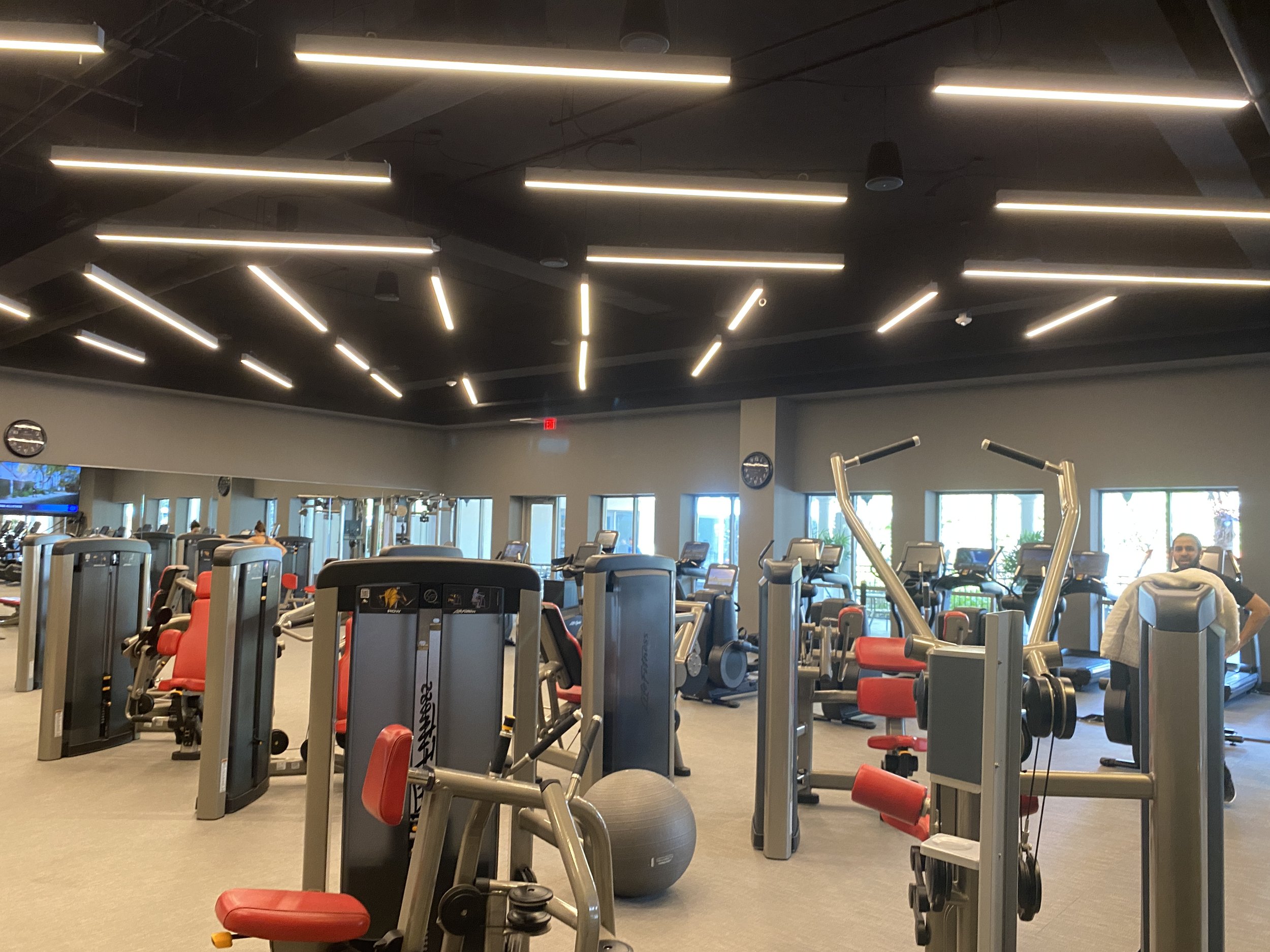  This complimentary fitness center offers all equipment needs for a cardio-vascular workout routine.     Additional amenities include separate locker rooms for men and women with full amenities, towels, and a quiet lounge area.&nbsp; Each locker room