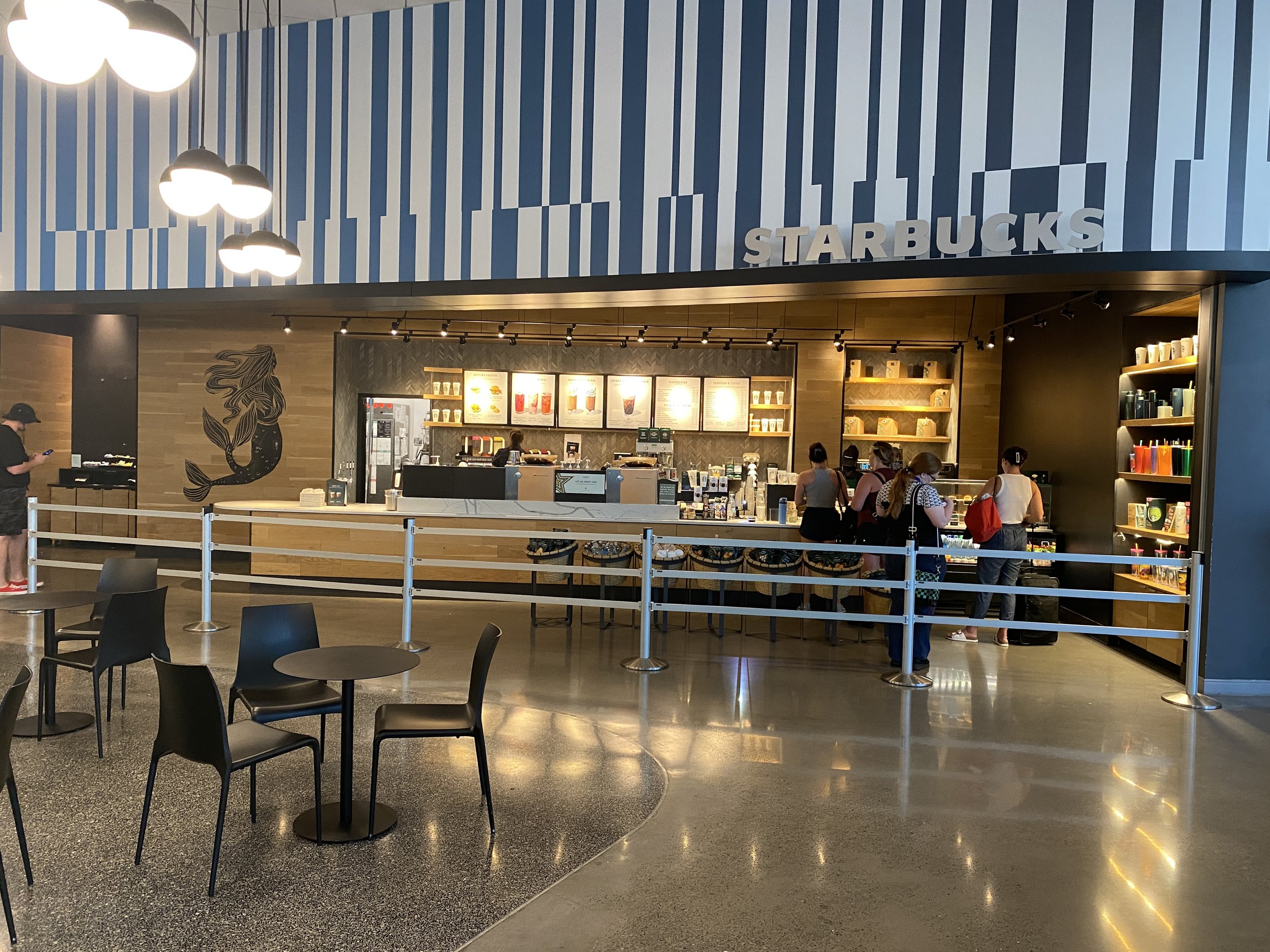  Starbucks in the main lobby opens early in the morning. This is a full service Starbucks serving specialty coffee, baked goods, and snacks. 