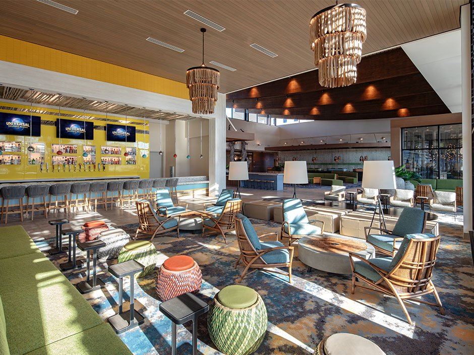  The hotel has an amazing lobby bar, the Sunset Lounge, that serves specialty cocktails and has its own craft beer, 