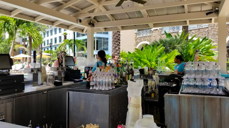   The Drhum Club Kantine , a pool bar and grill offers a fresh seafood inspired menu and custom drinks.  