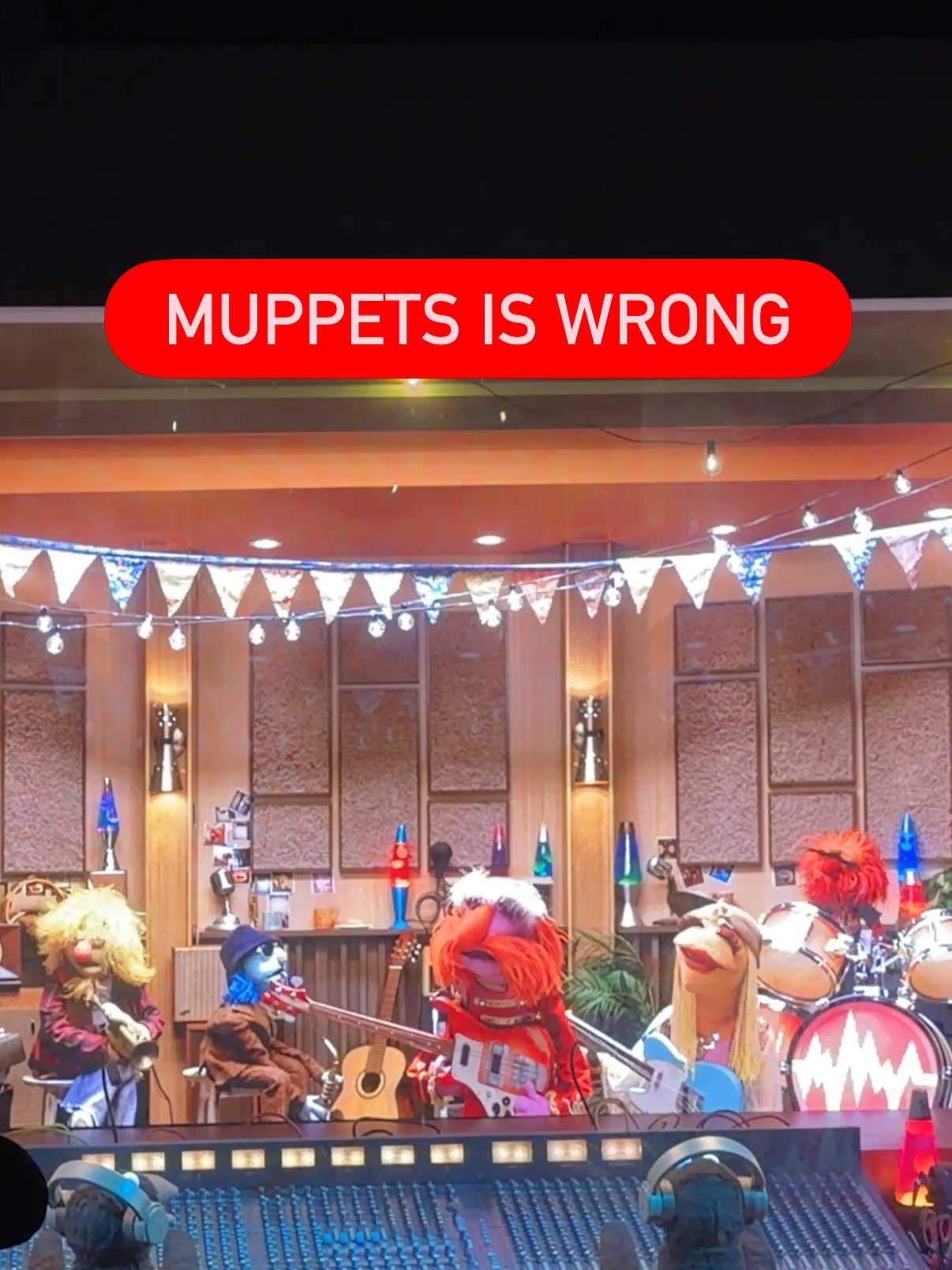 I finally rode the new Rock &rsquo;n&rsquo; Roller Coaster Starring The Muppets, and while the queue is fun, the actual ride is a swing and a miss for one major reason: the onboard audio.
On my run, I got the Electric Mayhem&rsquo;s cover of &ldquo;S