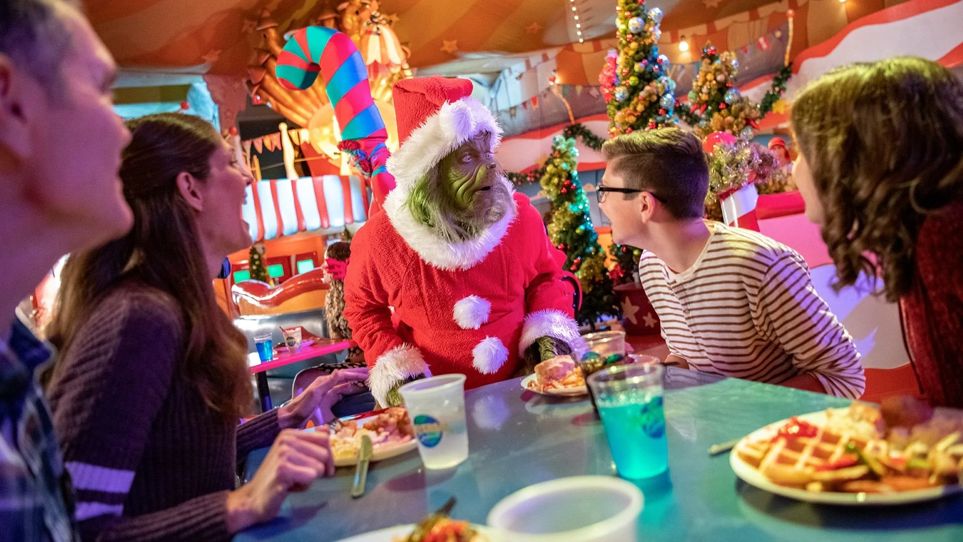 breakfast with the grinch at Universal Orlando