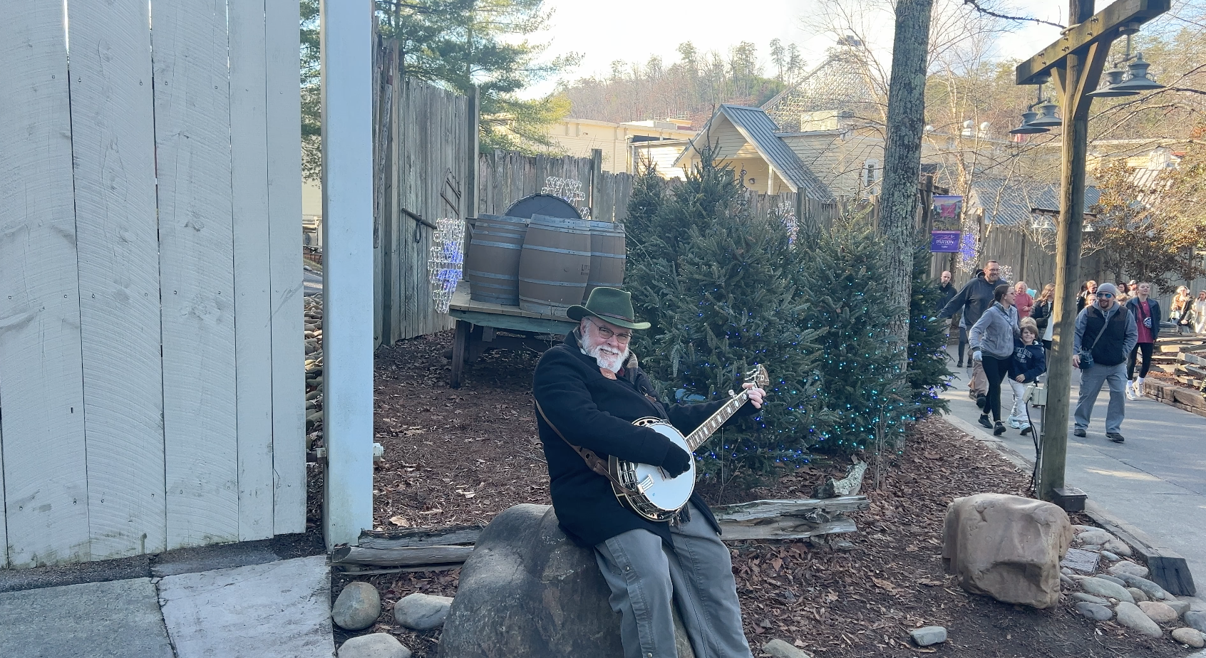 dollywood atmosphere characters in the park