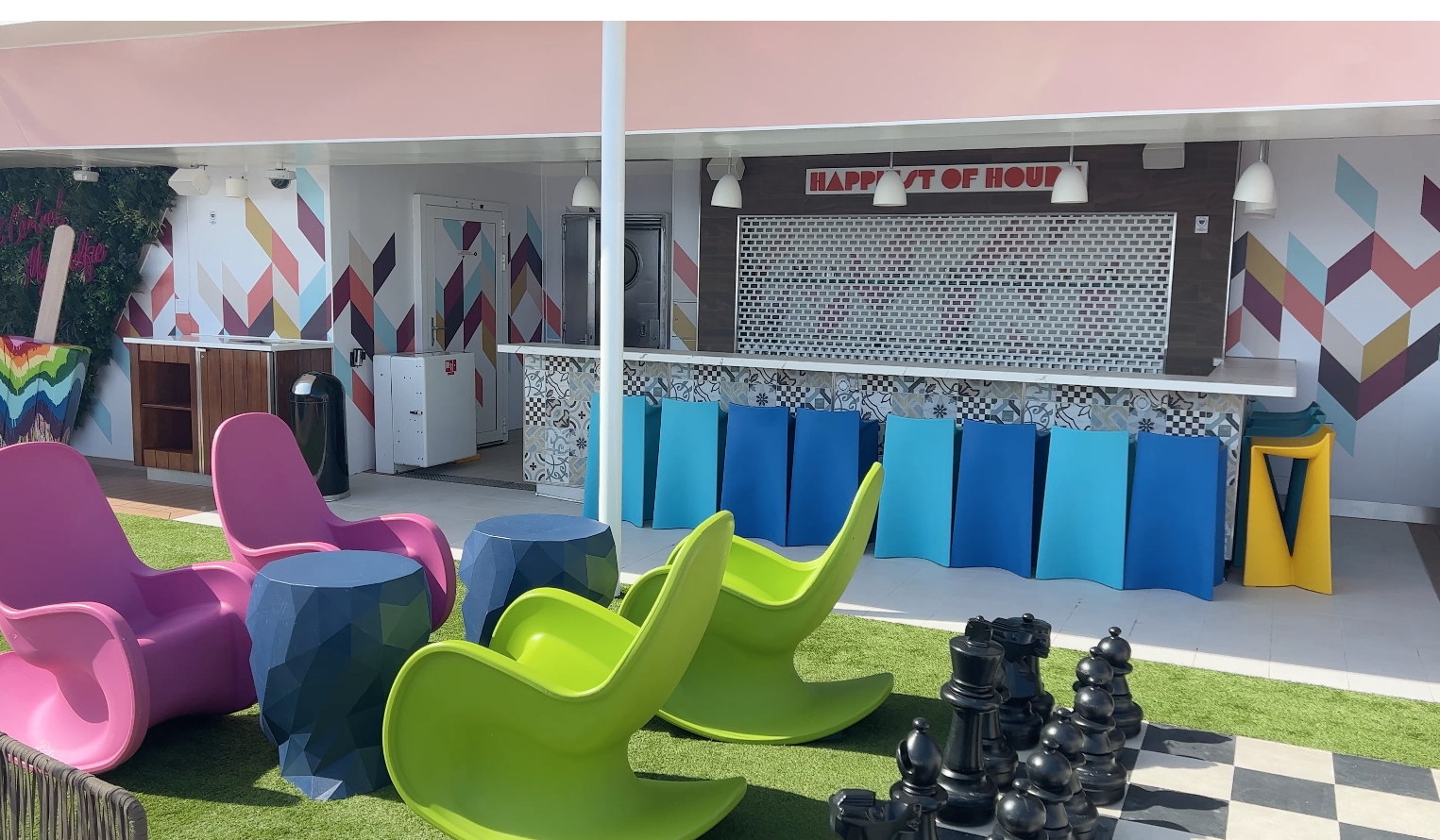 wonder of the seas - teen club - social 100