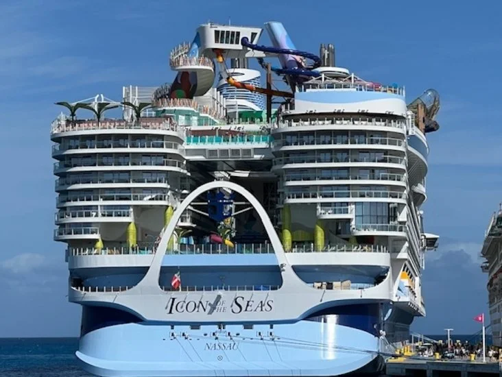icon of the seas in port