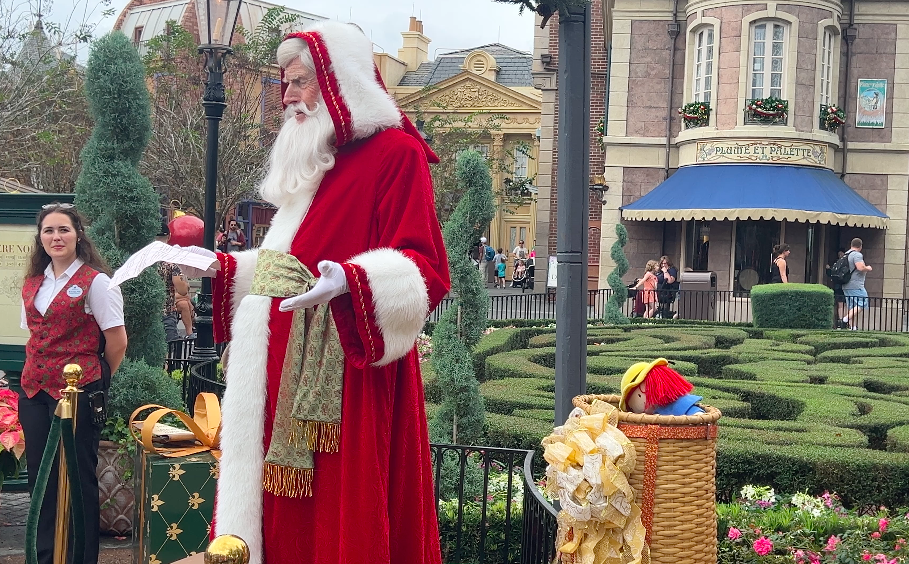 france-epcot-storytellers-chirstmas
