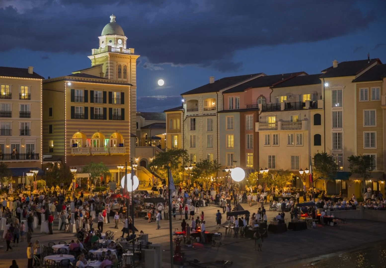 Nightly Musica della Notte – A musical celebration capturing the romance and charm of Italy.