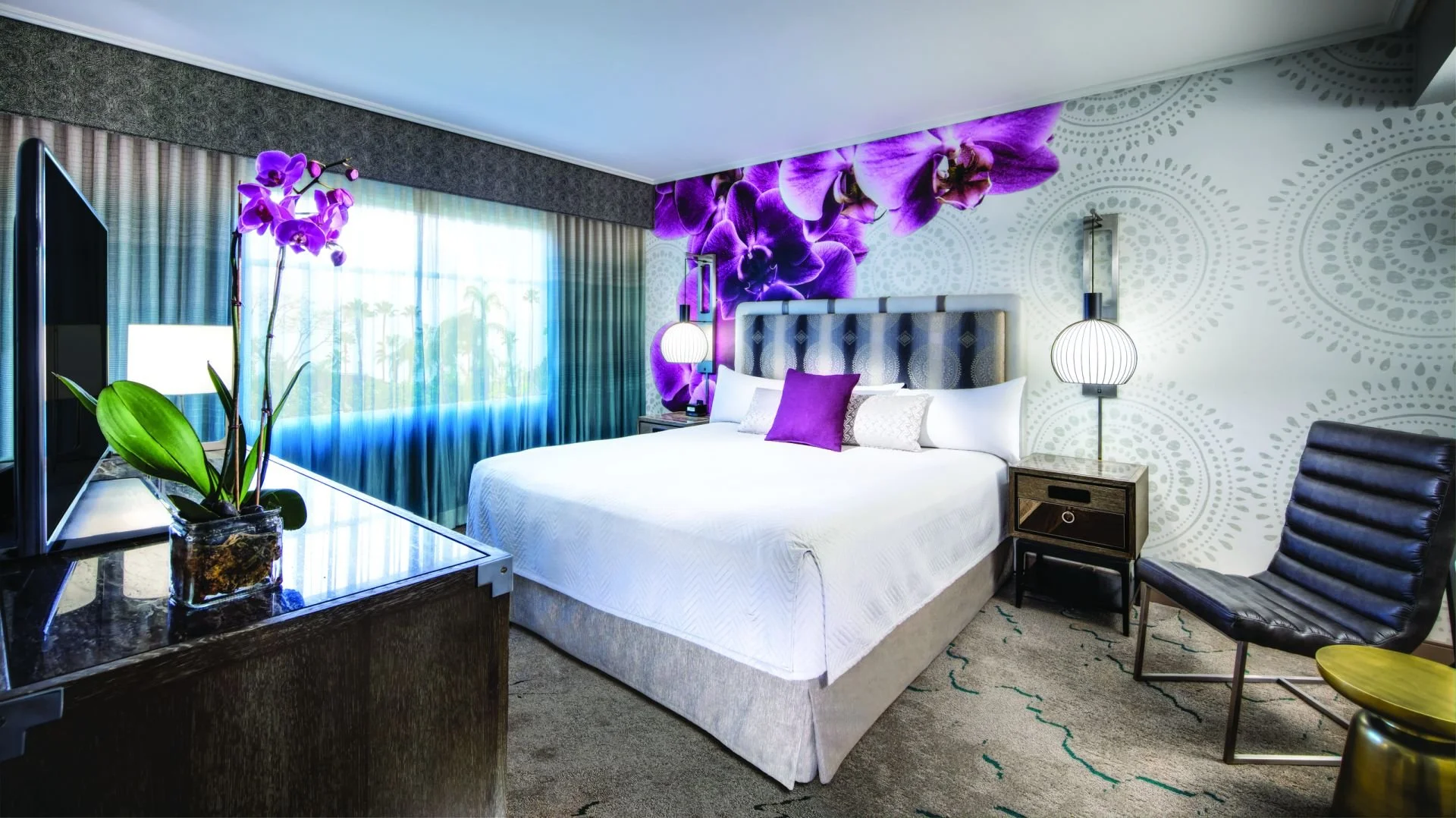 Royal Pacific King Room