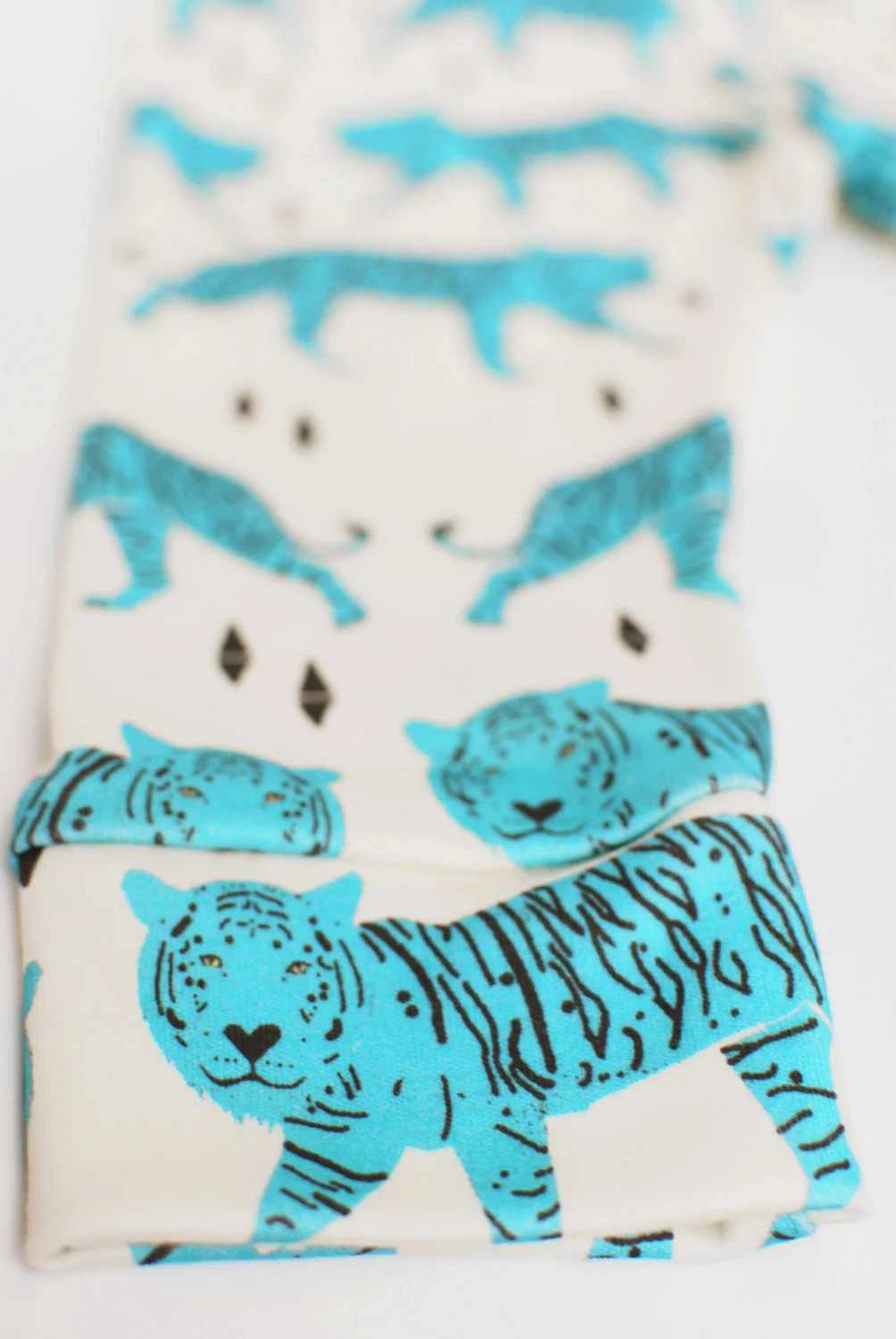 tiger legggins 4.jpg