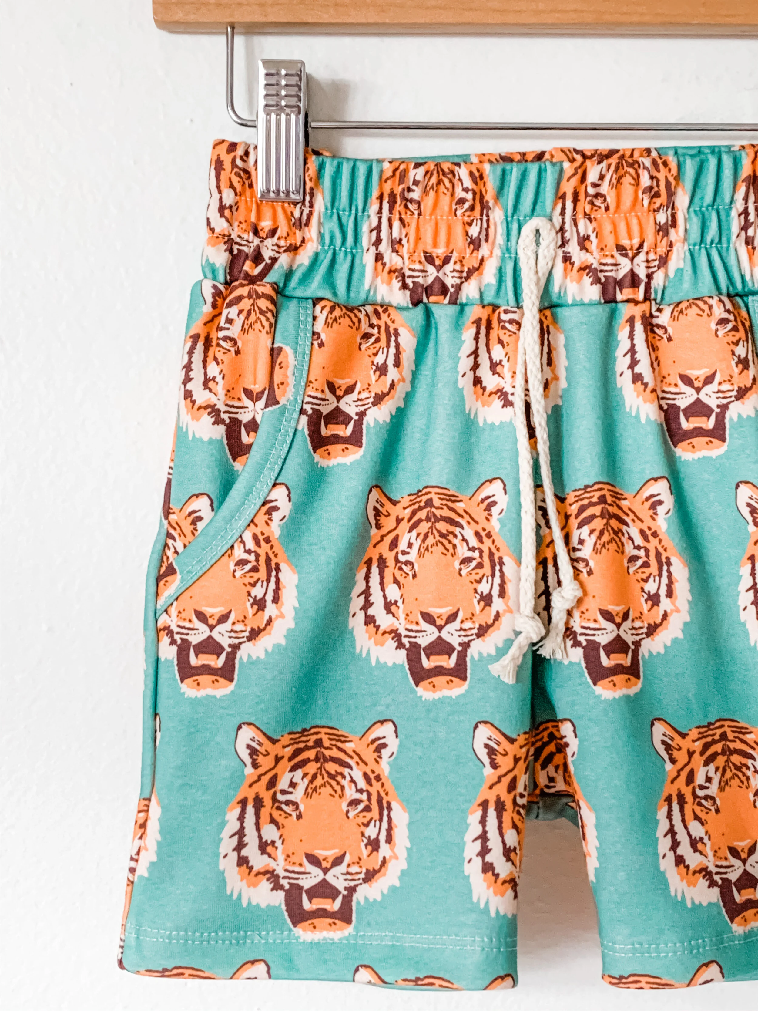 DF715EB4-198A-4FFC-8882-4D0743234D08