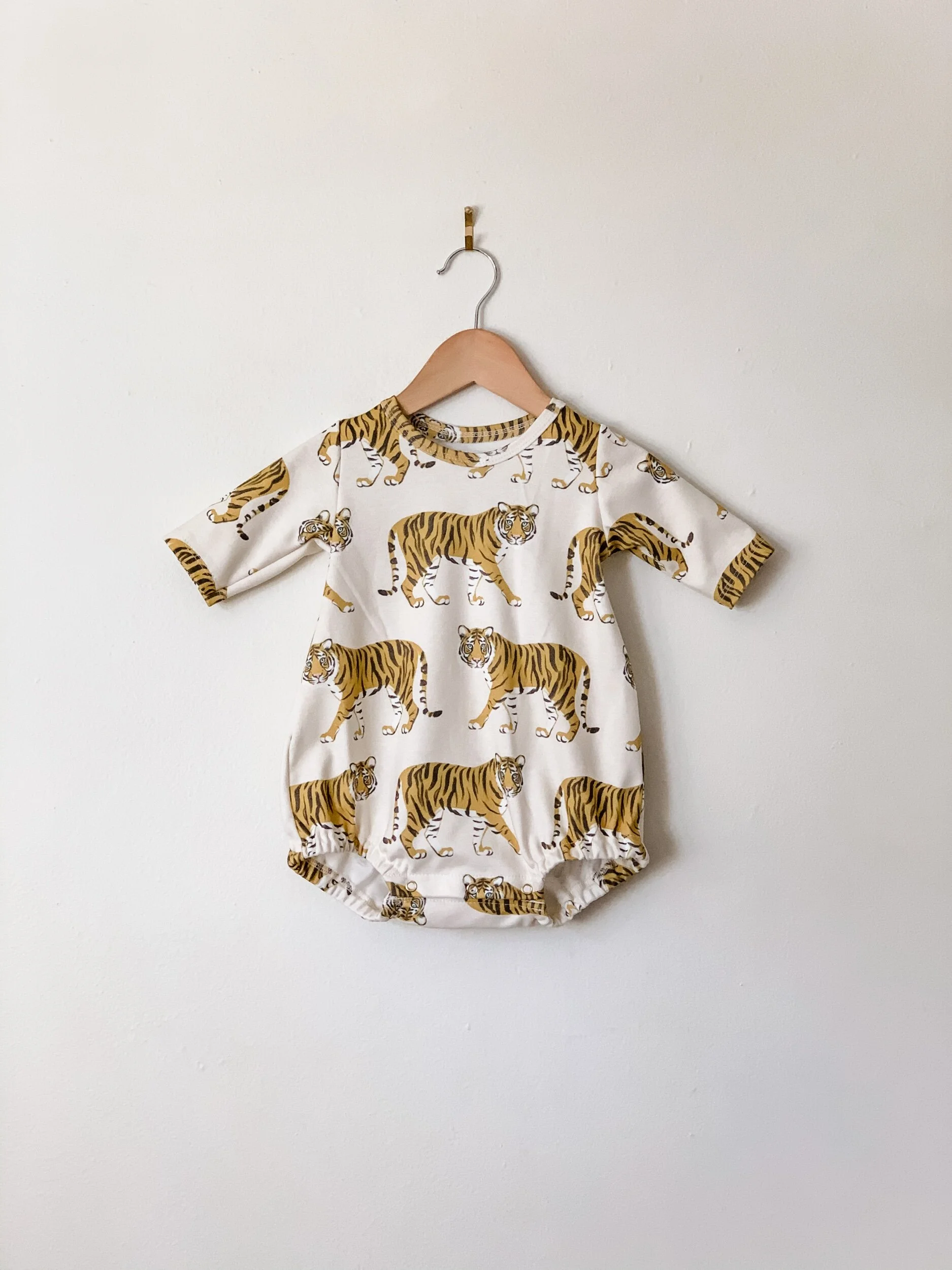 C02CA111-9E51-4584-BE7B-7285D25CE4D6