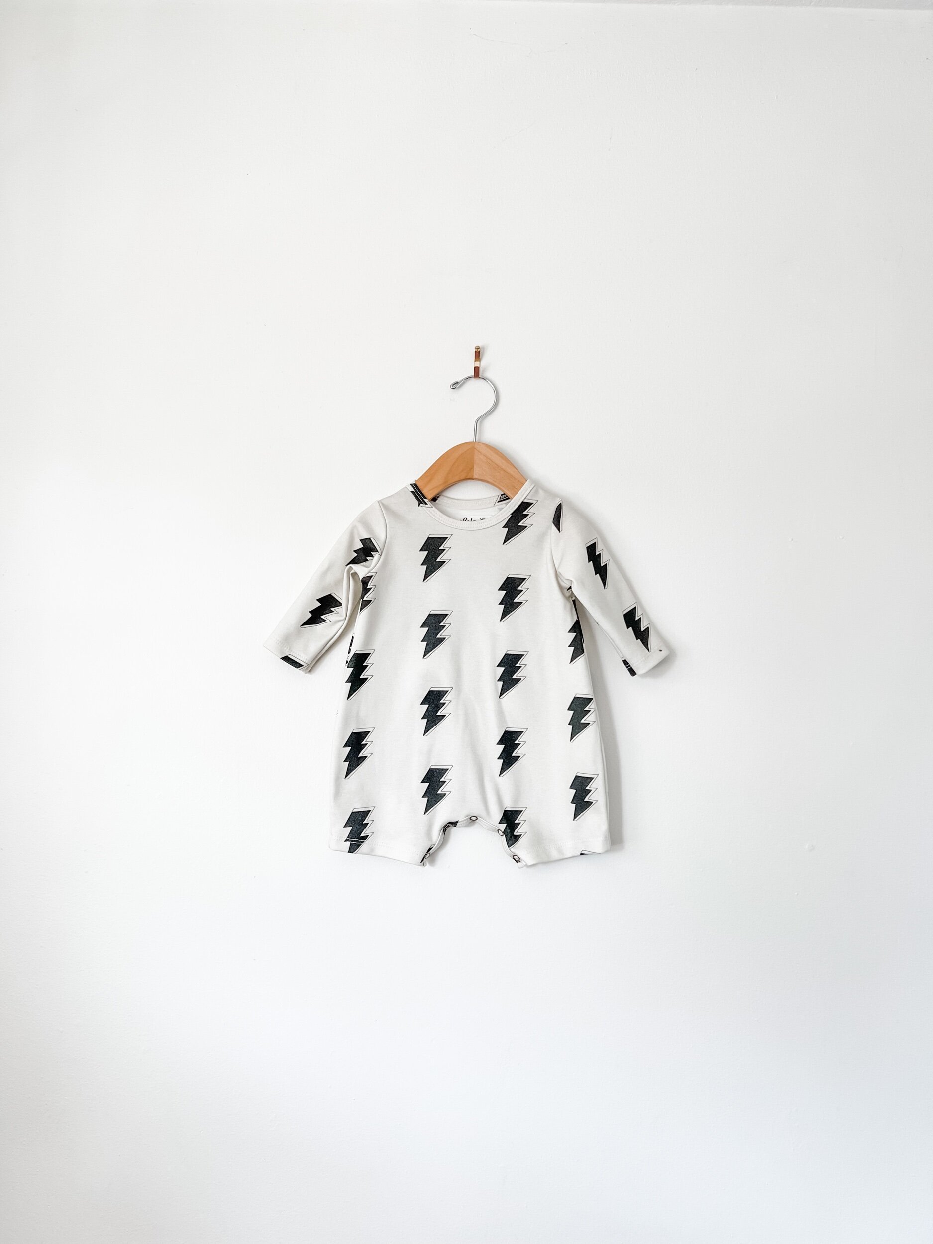 2EF52B67-CDF7-46C8-8958-94F2607F2A03