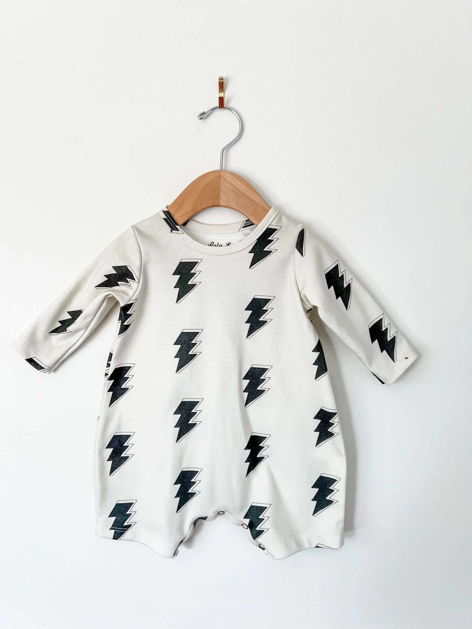 35C71B49-255F-4147-BD61-400684CD3F45