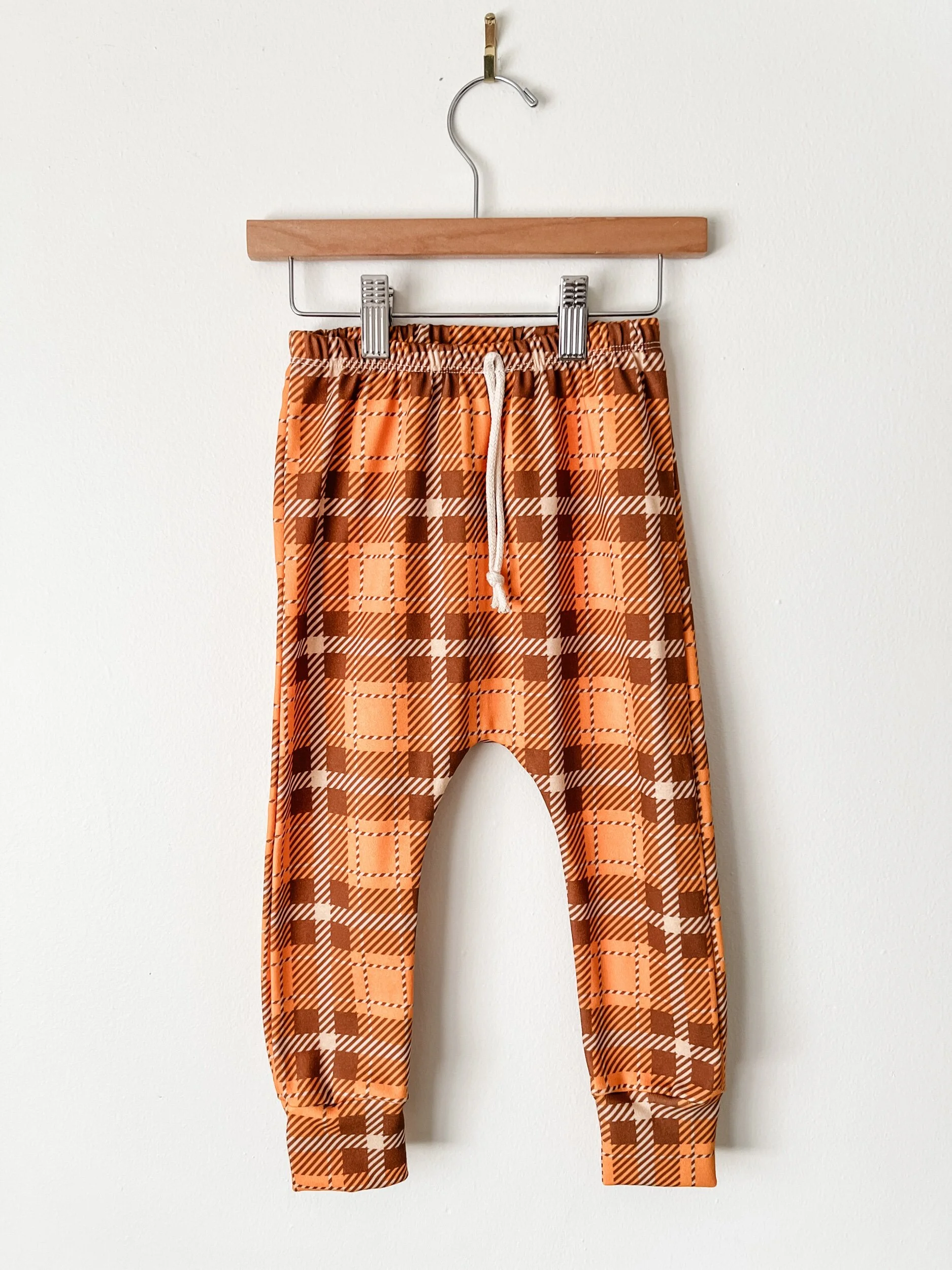 690A7448-3F3E-4C69-BA34-08261AA5C38E