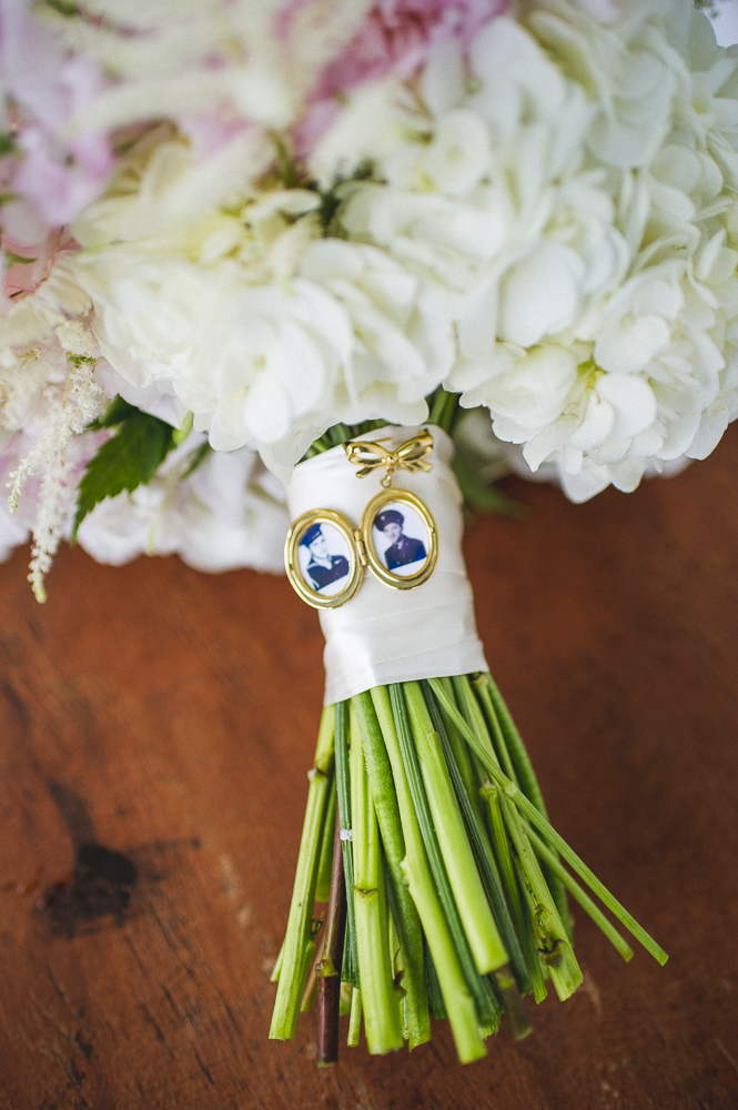 Viva_Love_Philadelphia_Wedding_Photographer_-1001.jpg