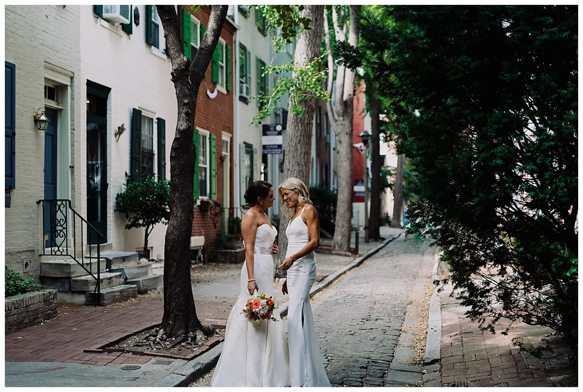 vivalove-shannon-ruth-talulas-garden-philadelphia-wedding_0009.jpg