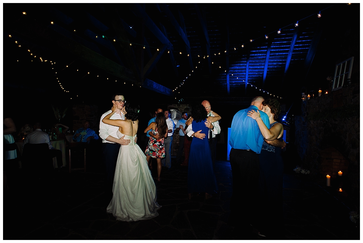 vivalove-sarah-zac-new-hope-pennsylvania-bowman-tower-wildflower-preserve-wedding_0141.jpg