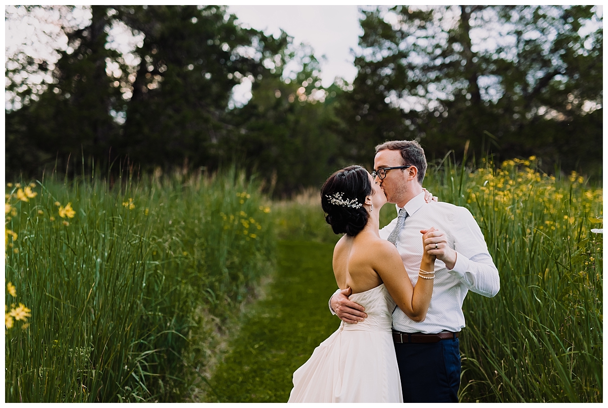 vivalove-sarah-zac-new-hope-pennsylvania-bowman-tower-wildflower-preserve-wedding_0153.jpg