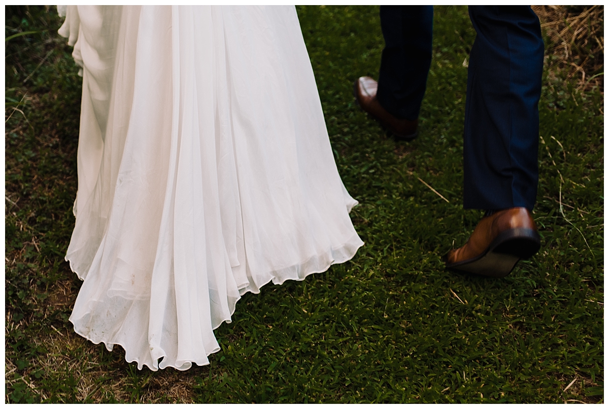 vivalove-sarah-zac-new-hope-pennsylvania-bowman-tower-wildflower-preserve-wedding_0154.jpg