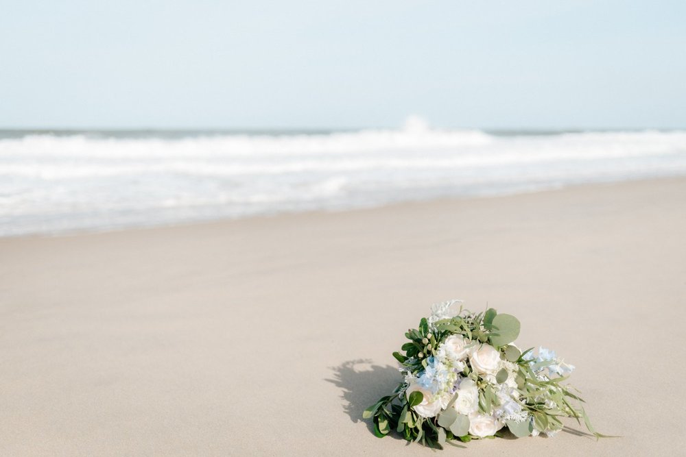 philadelpia-new-jersey-wedding-photographer-beach-backyard-stringlights-fun_0268.jpg