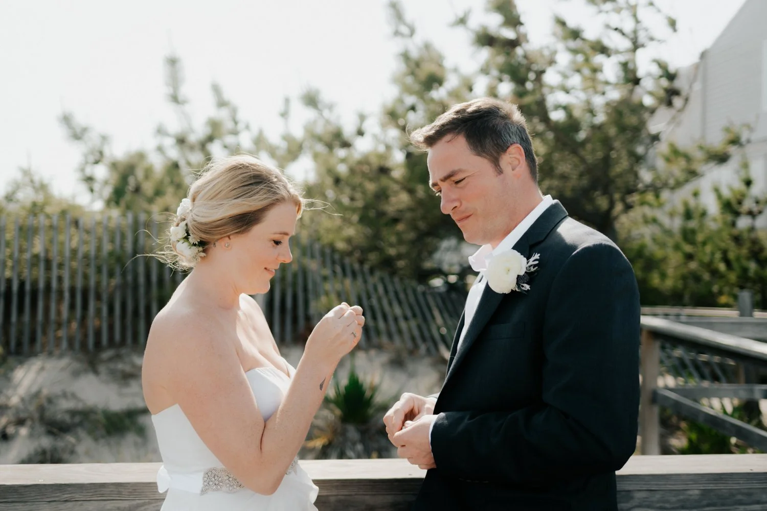 philadelpia-new-jersey-wedding-photographer-beach-backyard-stringlights-fun_0289.jpg