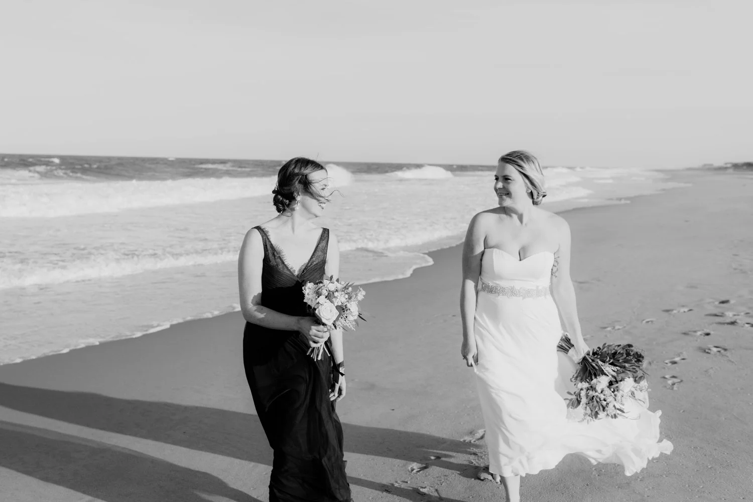 philadelpia-new-jersey-wedding-photographer-beach-backyard-stringlights-fun_0293.jpg