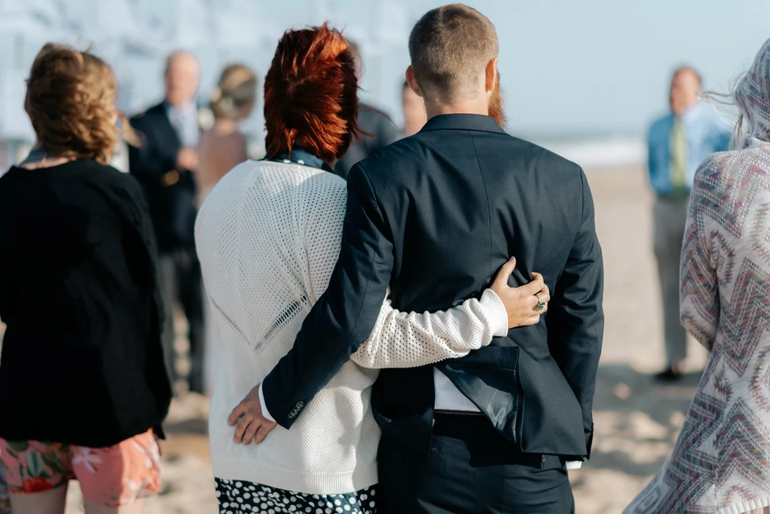 philadelpia-new-jersey-wedding-photographer-beach-backyard-stringlights-fun_0305.jpg