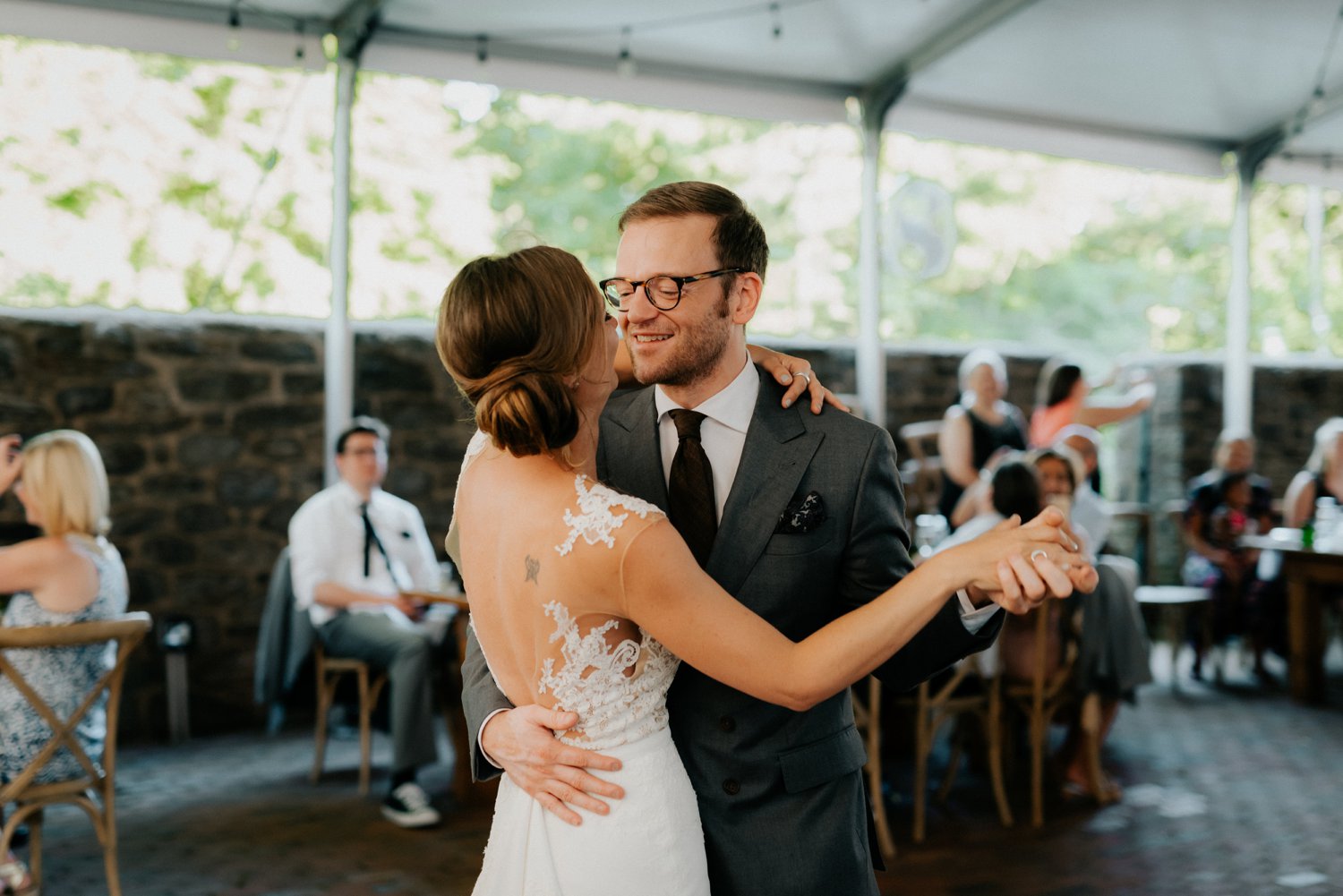 philadelpia-new-jersey-wedding-photographer-moody-reception-design-details-cityscape_0466.jpg