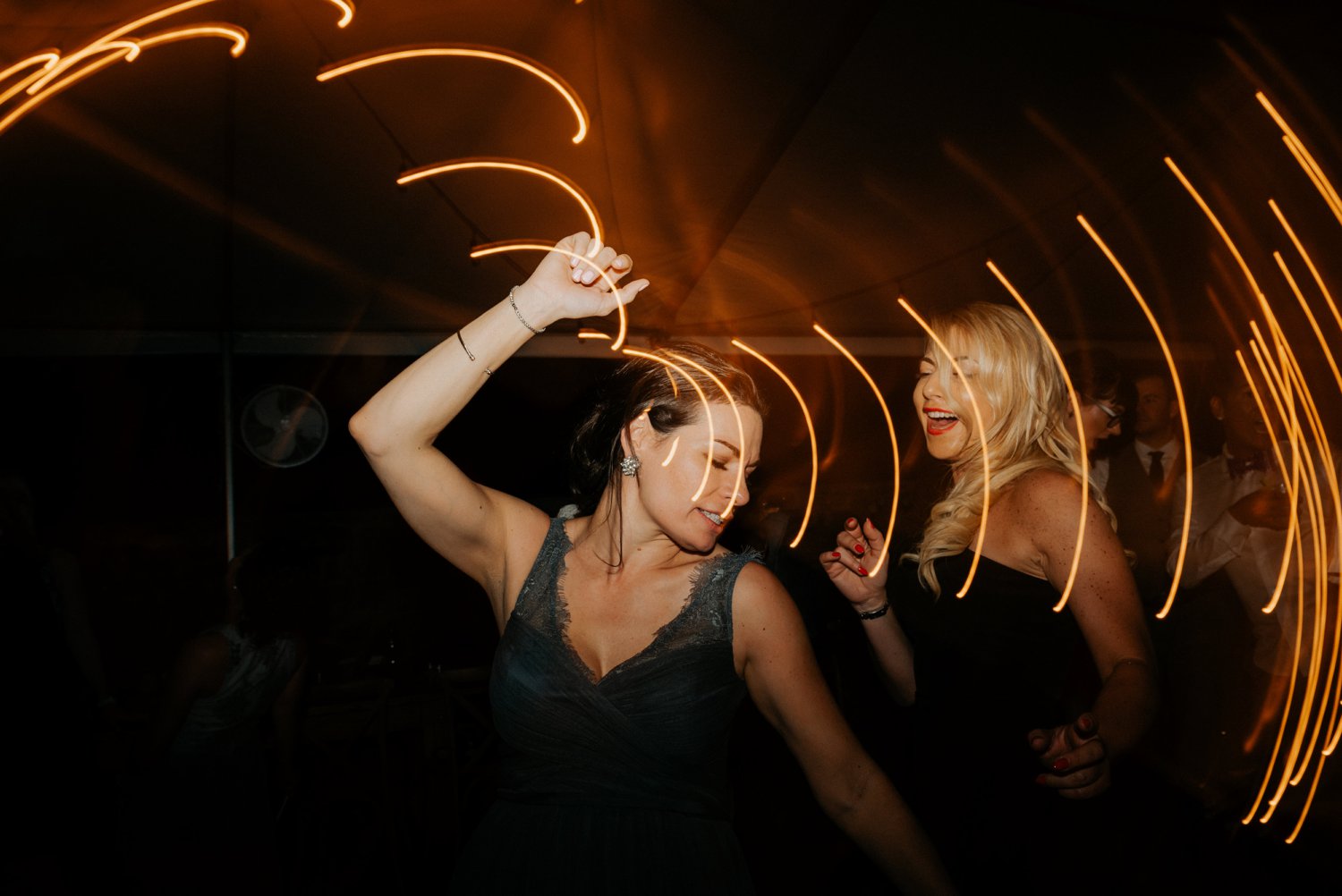 philadelpia-new-jersey-wedding-photographer-moody-reception-design-details-cityscape_0468.jpg
