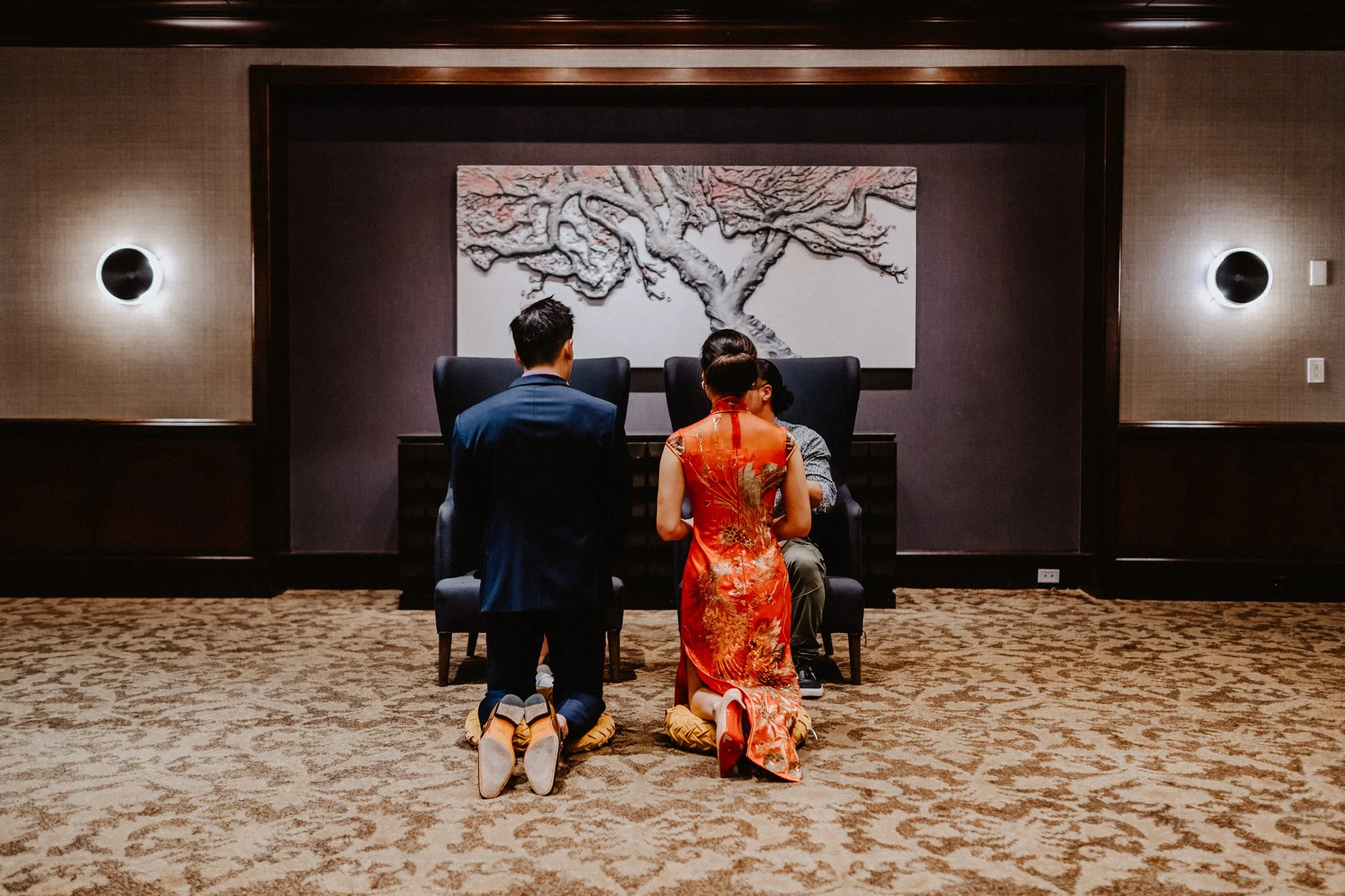 Modern Philadelphia Wedding with a Traditional Tea Ceremony and other Asian Traditions with Glamorous Portraits