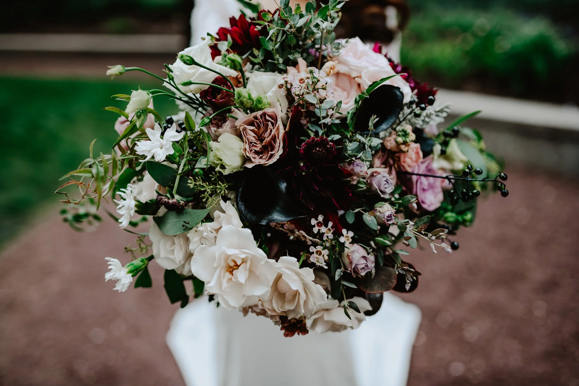 Modern Philadelphia Wedding with a Traditional Tea Ceremony and other Asian Traditions with Glamorous Portraits