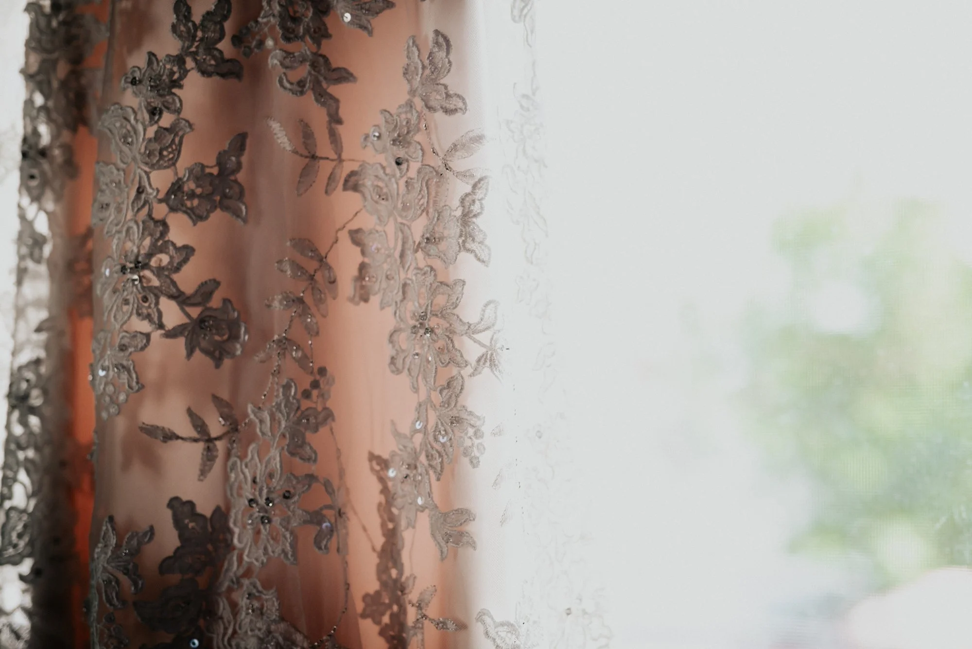 Elegant Fishtown Philadelphia Wedding Modern Styling Donuts Ben Franklin Bridge