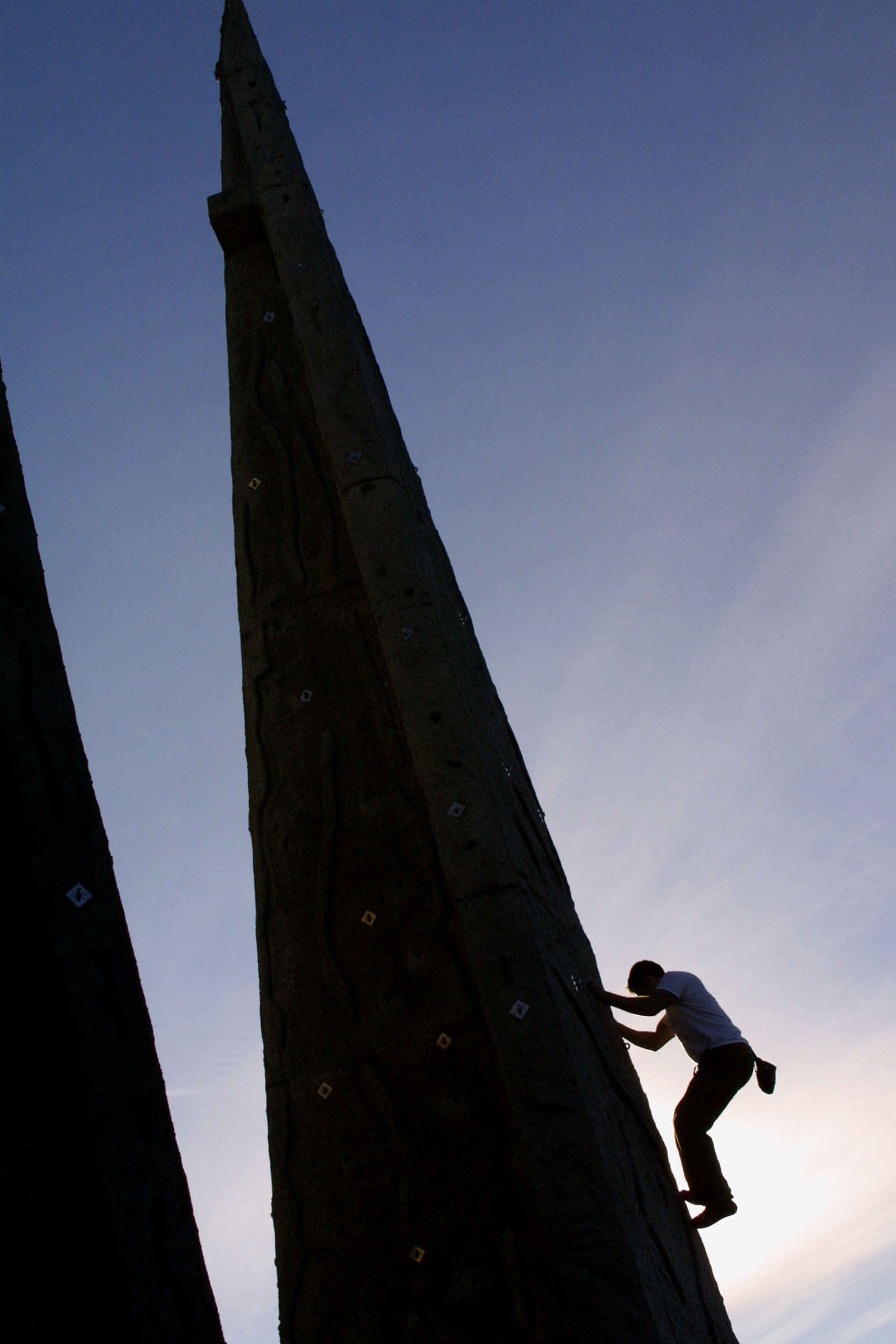 rock climbingg.jpg