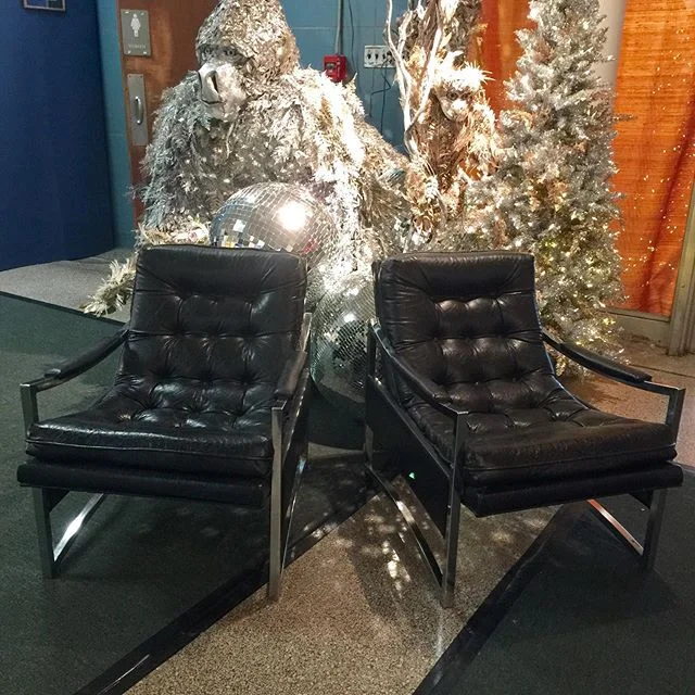 The perfect chrome lounge chairs!