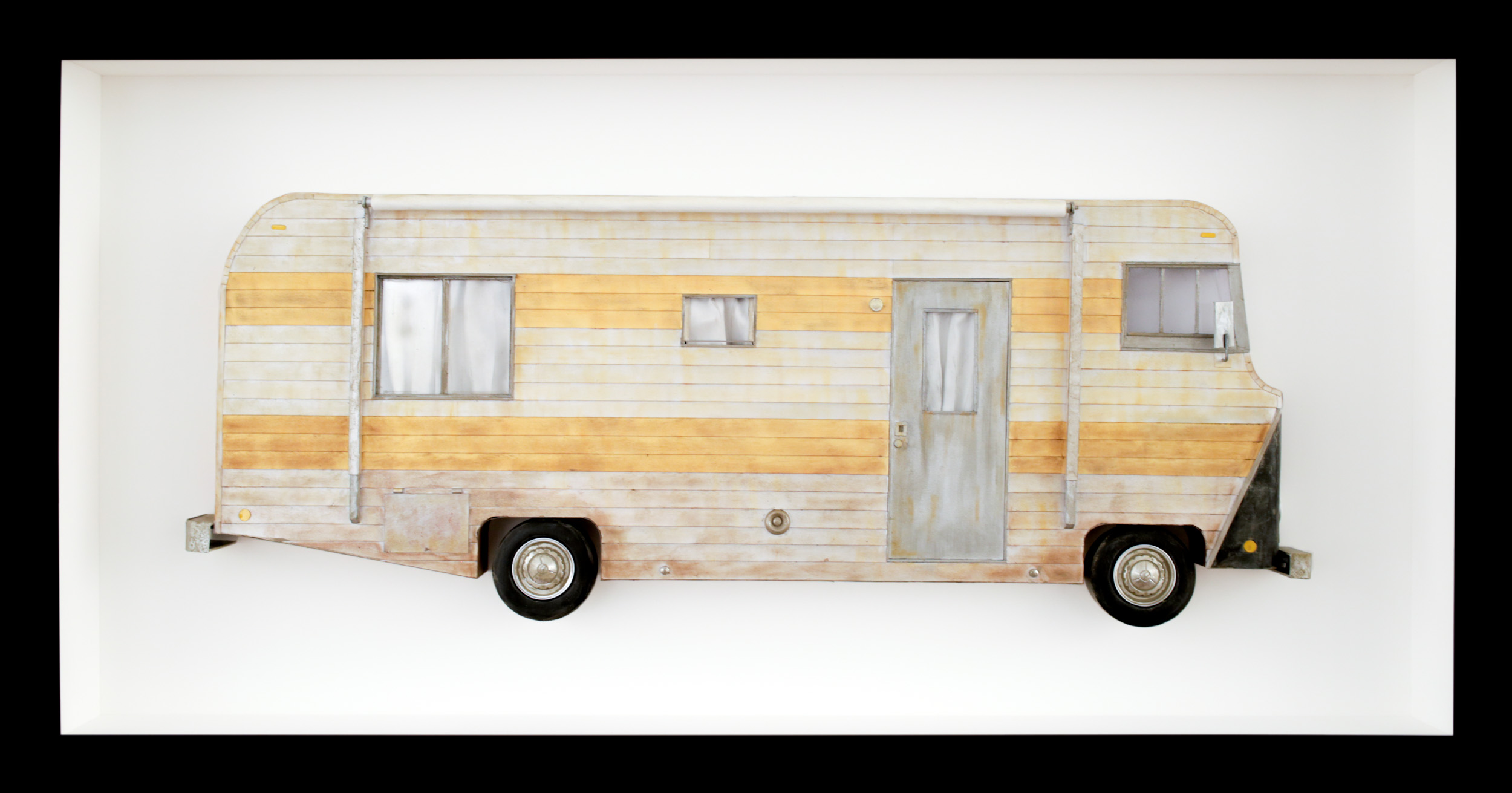 NUT HUT - 16" x 30 1/2"