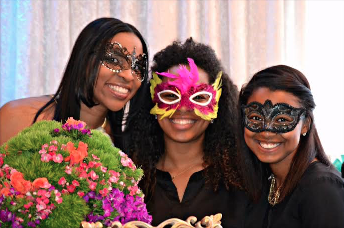 Lauren, Rhea and Bri at GetWedForLess bridal event
